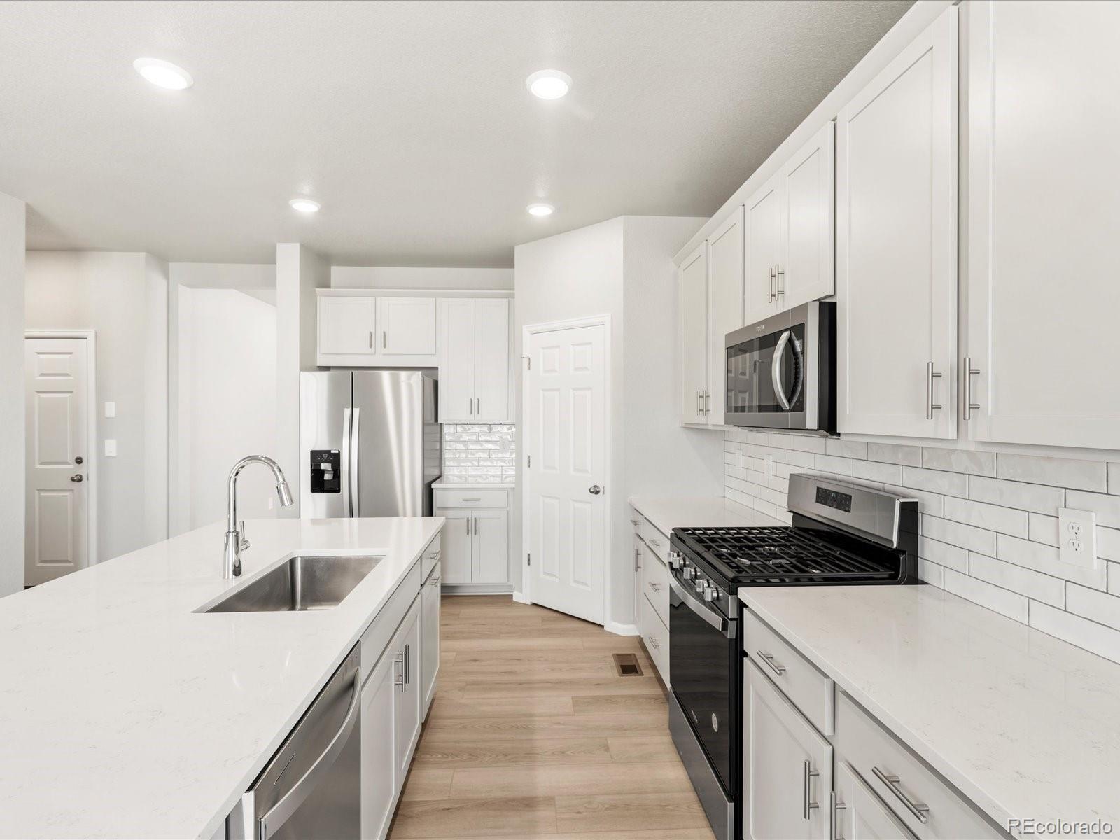 MLS Image #11 for 8896  salida street,commerce city, Colorado
