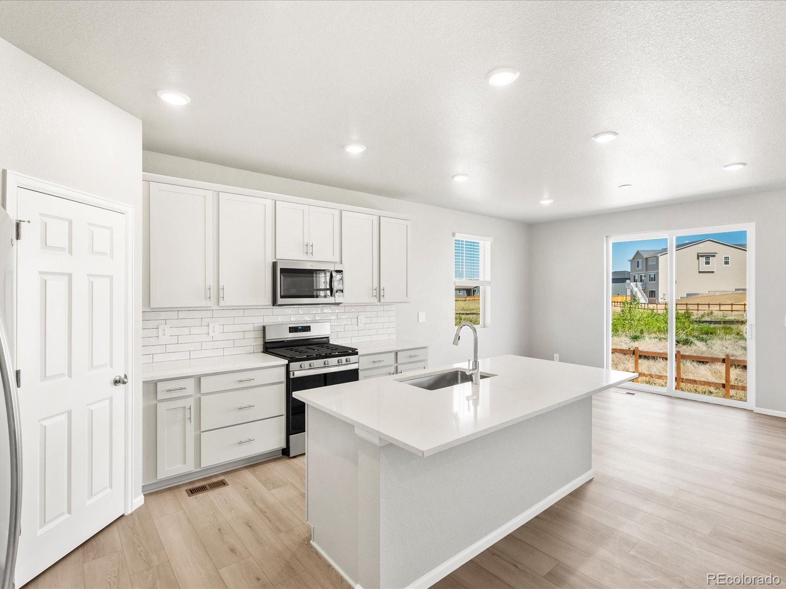 MLS Image #7 for 8896  salida street,commerce city, Colorado
