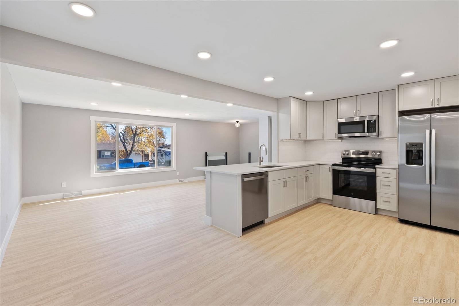 MLS Image #11 for 8389  benton way,arvada, Colorado