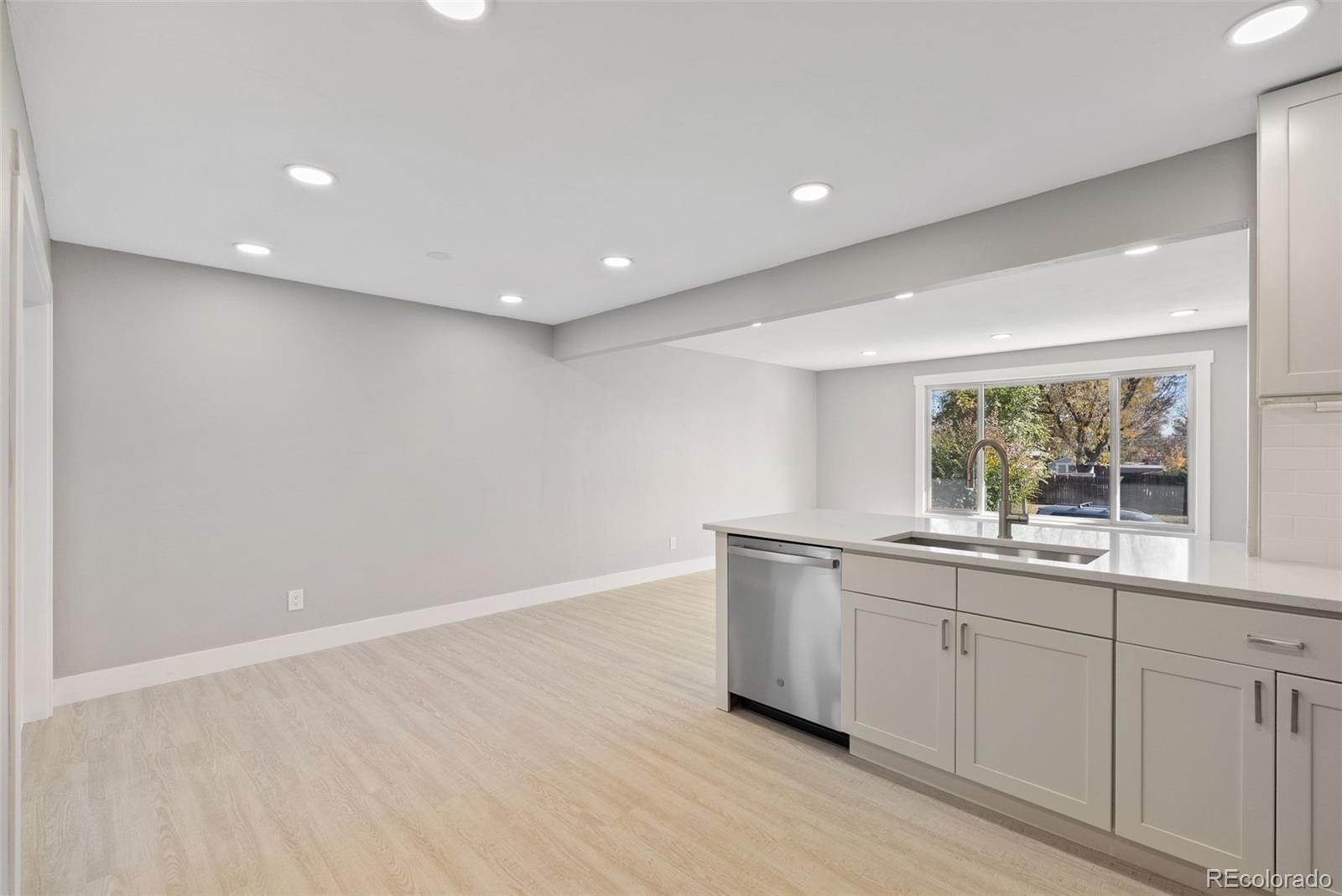 MLS Image #12 for 8389  benton way,arvada, Colorado