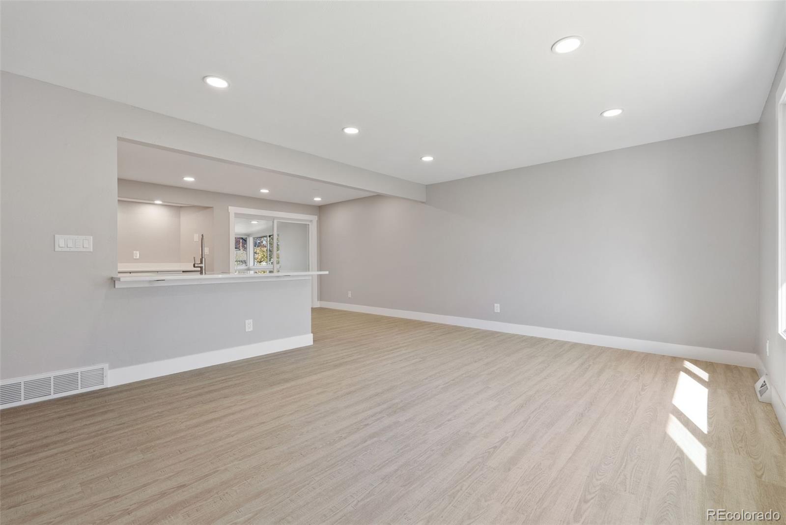 MLS Image #7 for 8389  benton way,arvada, Colorado