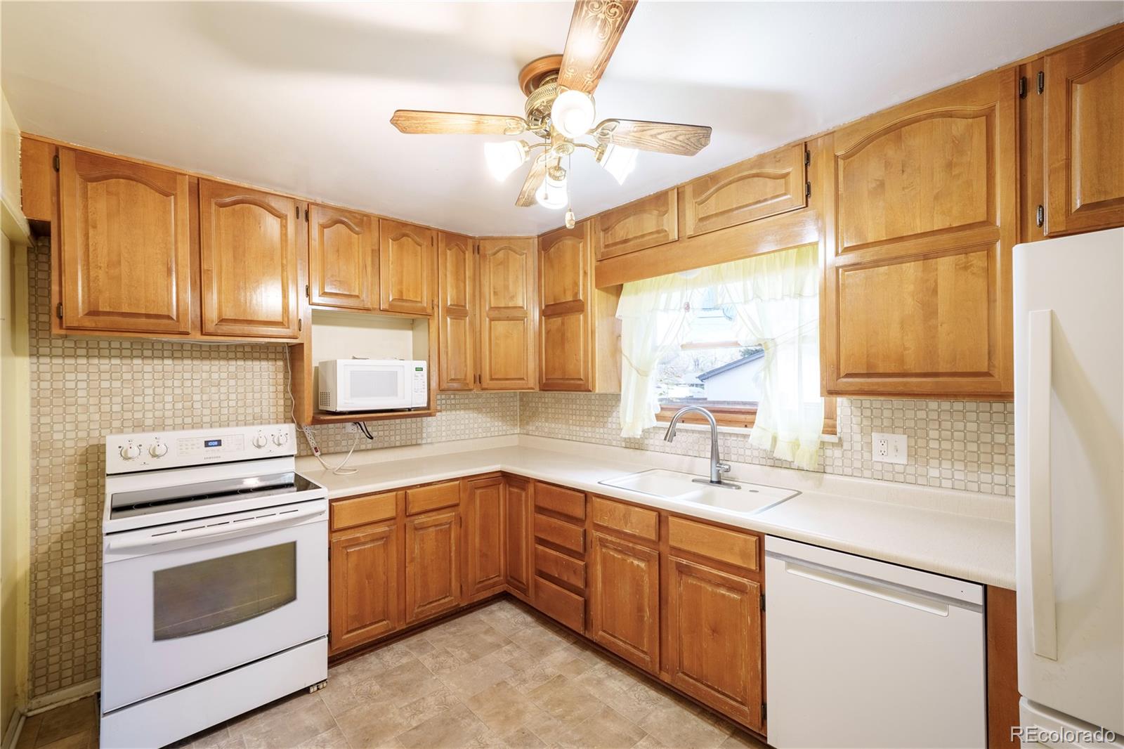 MLS Image #7 for 1606 s fairfax street,denver, Colorado