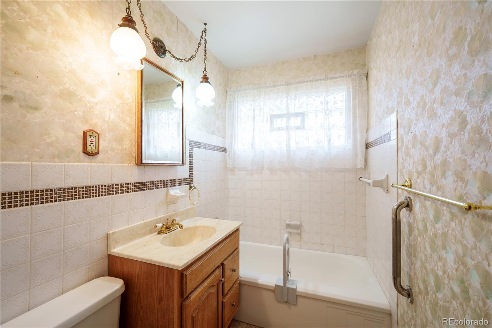 MLS Image #8 for 1606 s fairfax street,denver, Colorado