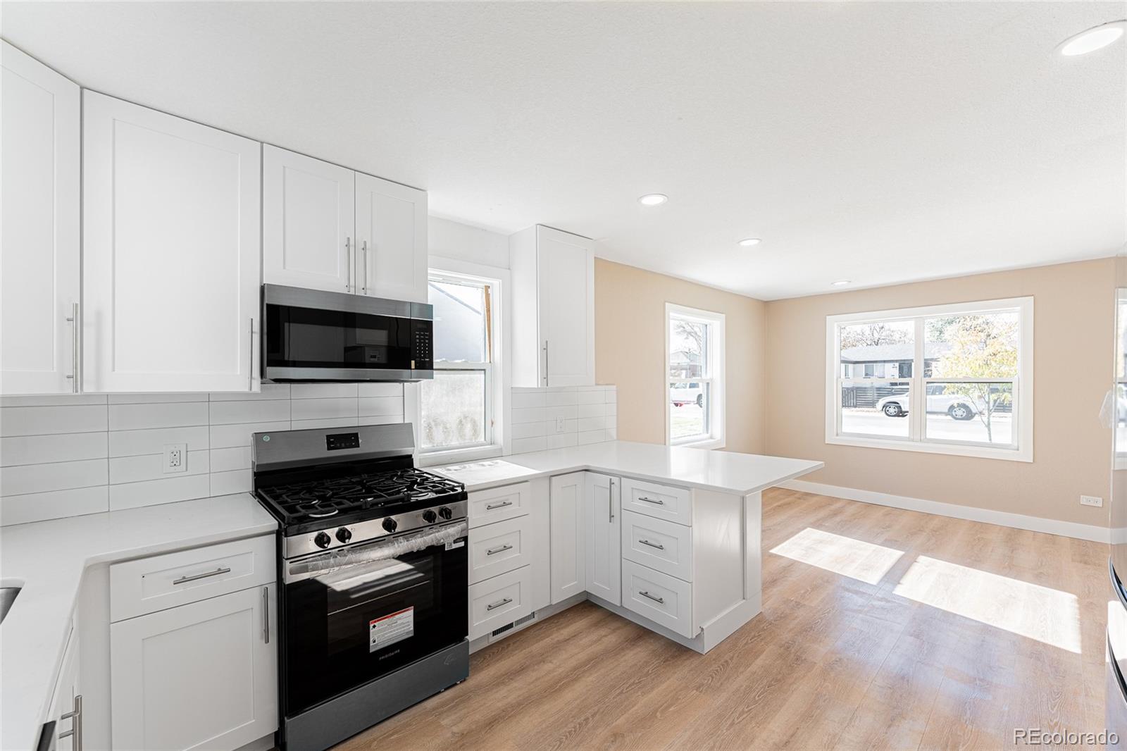 MLS Image #5 for 1558  xenia street,denver, Colorado