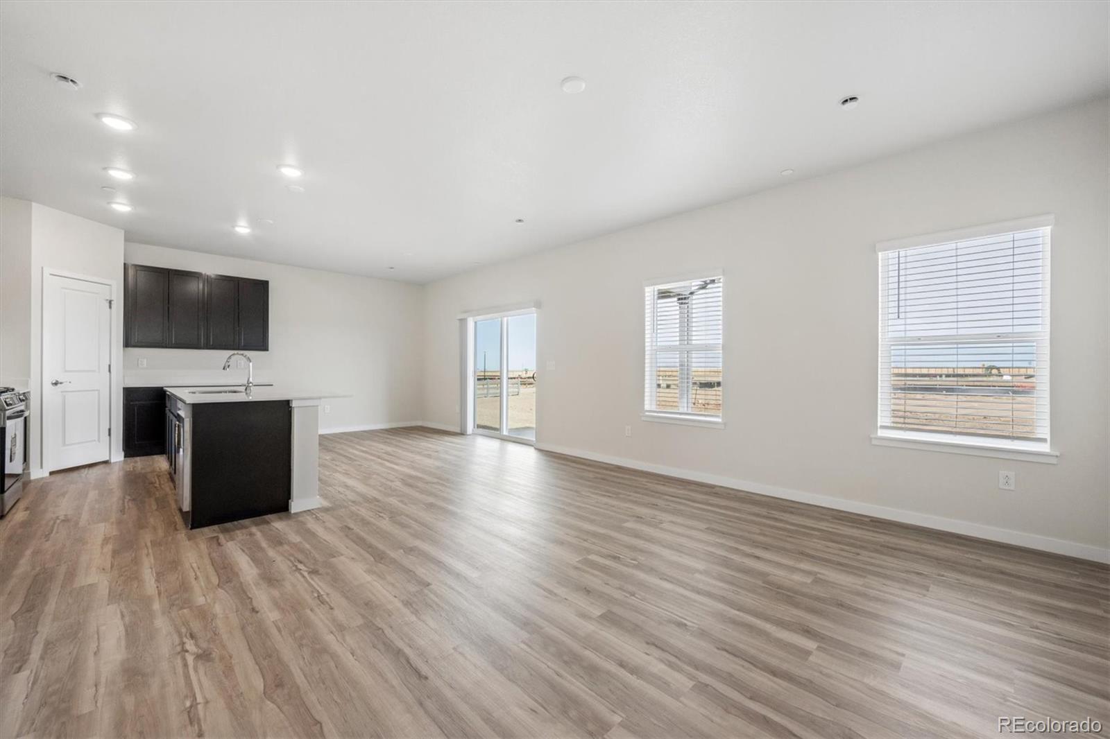MLS Image #6 for 9444  danube street,commerce city, Colorado