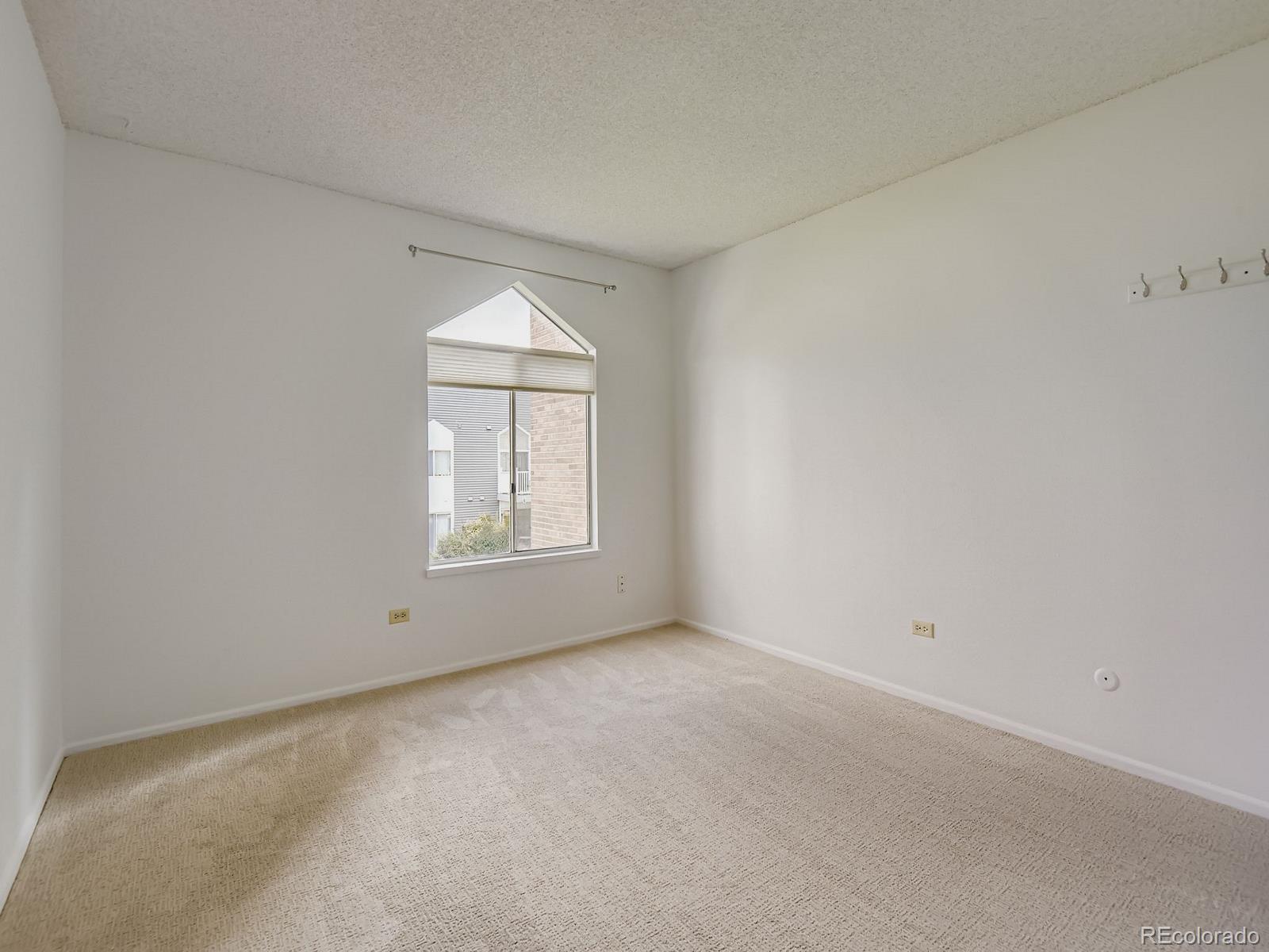 MLS Image #15 for 3323 s monaco street d,denver, Colorado