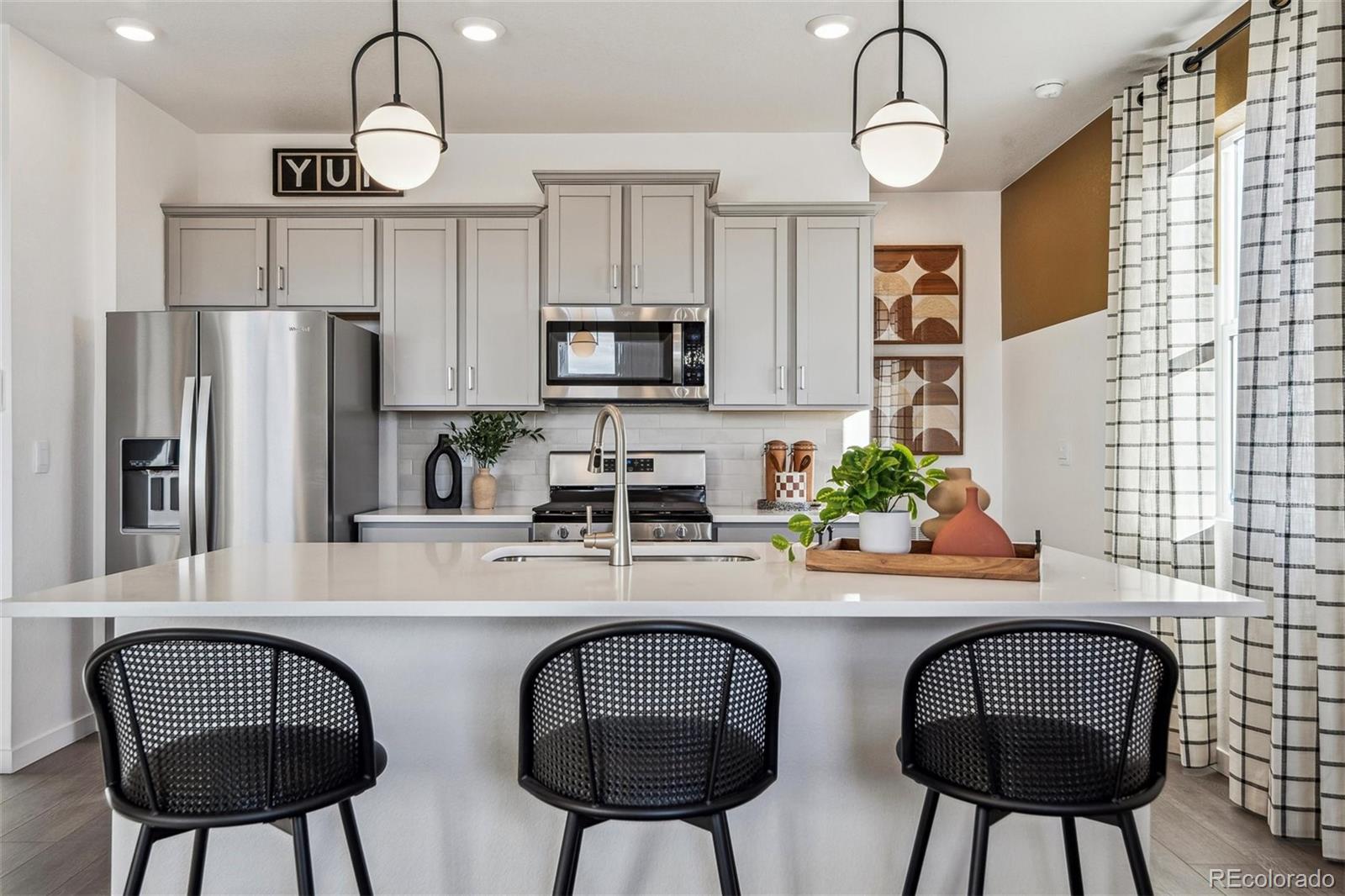 MLS Image #9 for 932  logan peak way,berthoud, Colorado