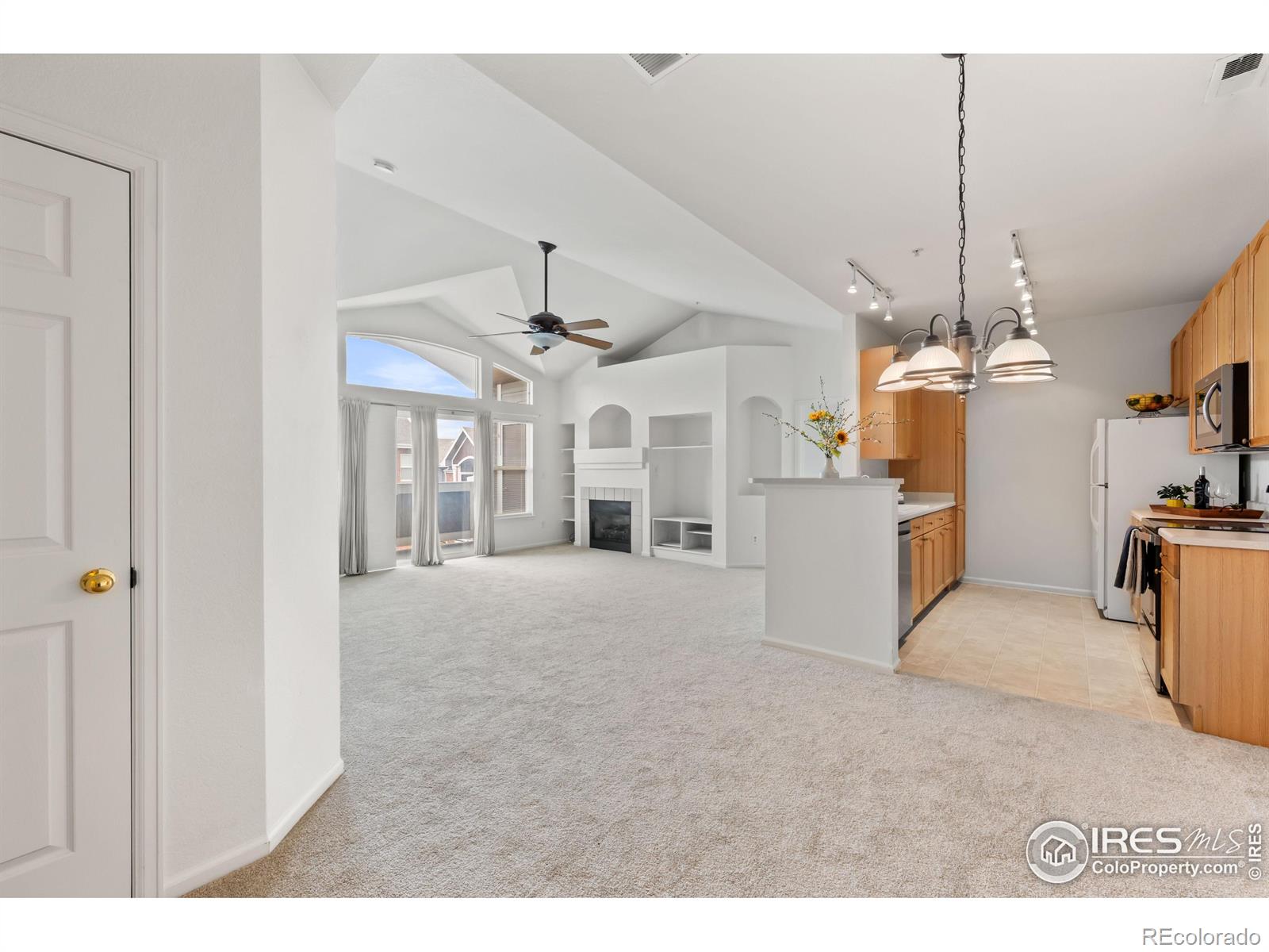 MLS Image #3 for 14211 e 1st drive 308,aurora, Colorado