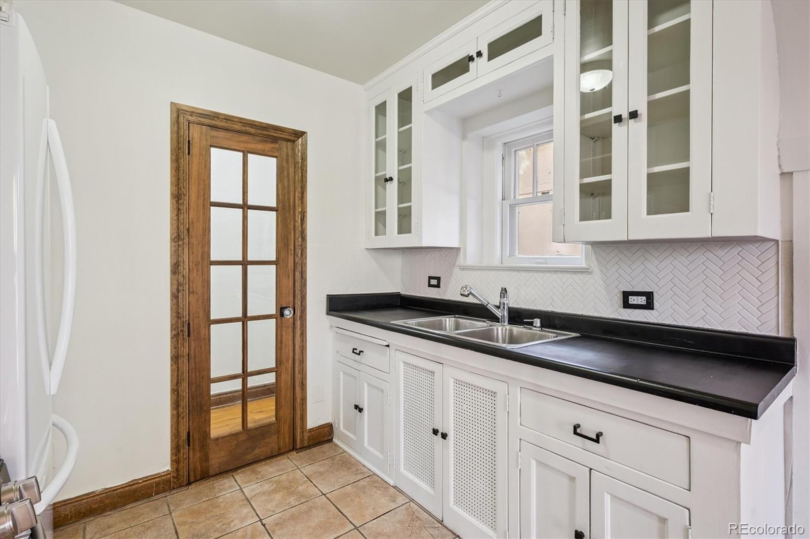 MLS Image #12 for 1050 n washington street 101,denver, Colorado
