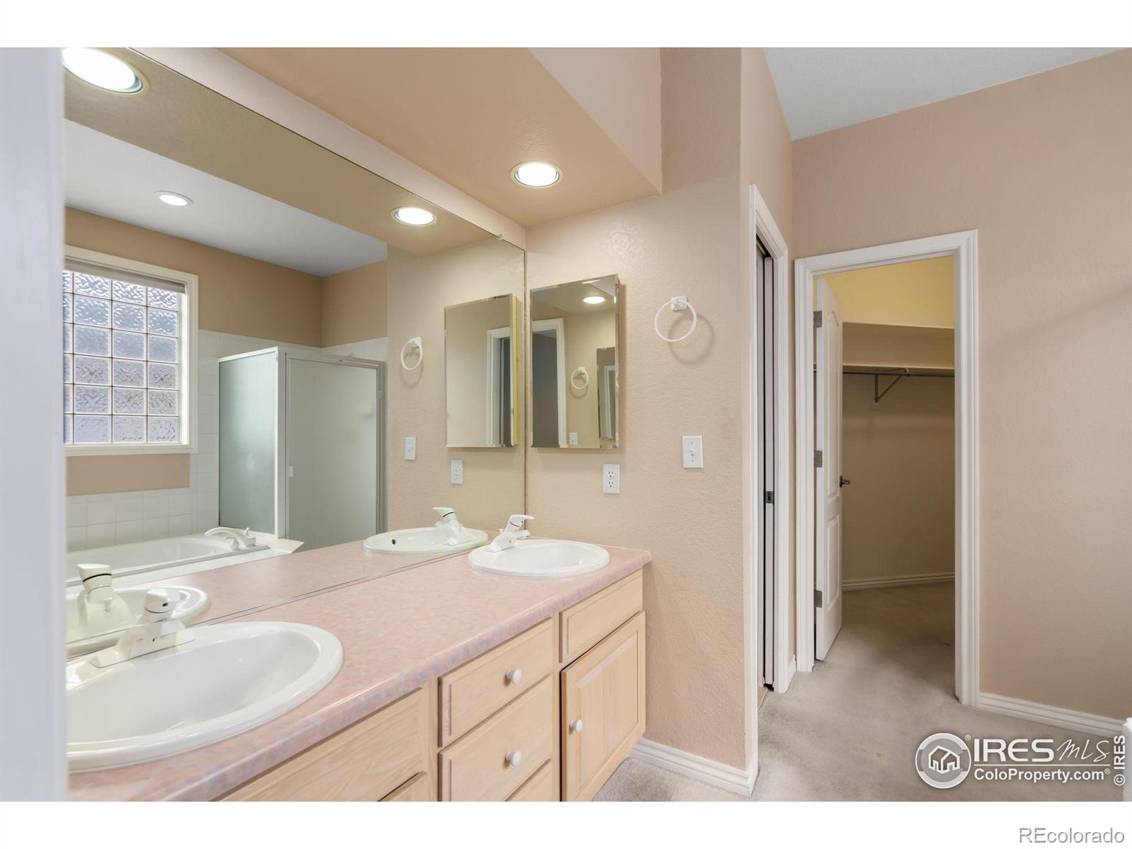 MLS Image #10 for 950  southridge greens boulevard,fort collins, Colorado