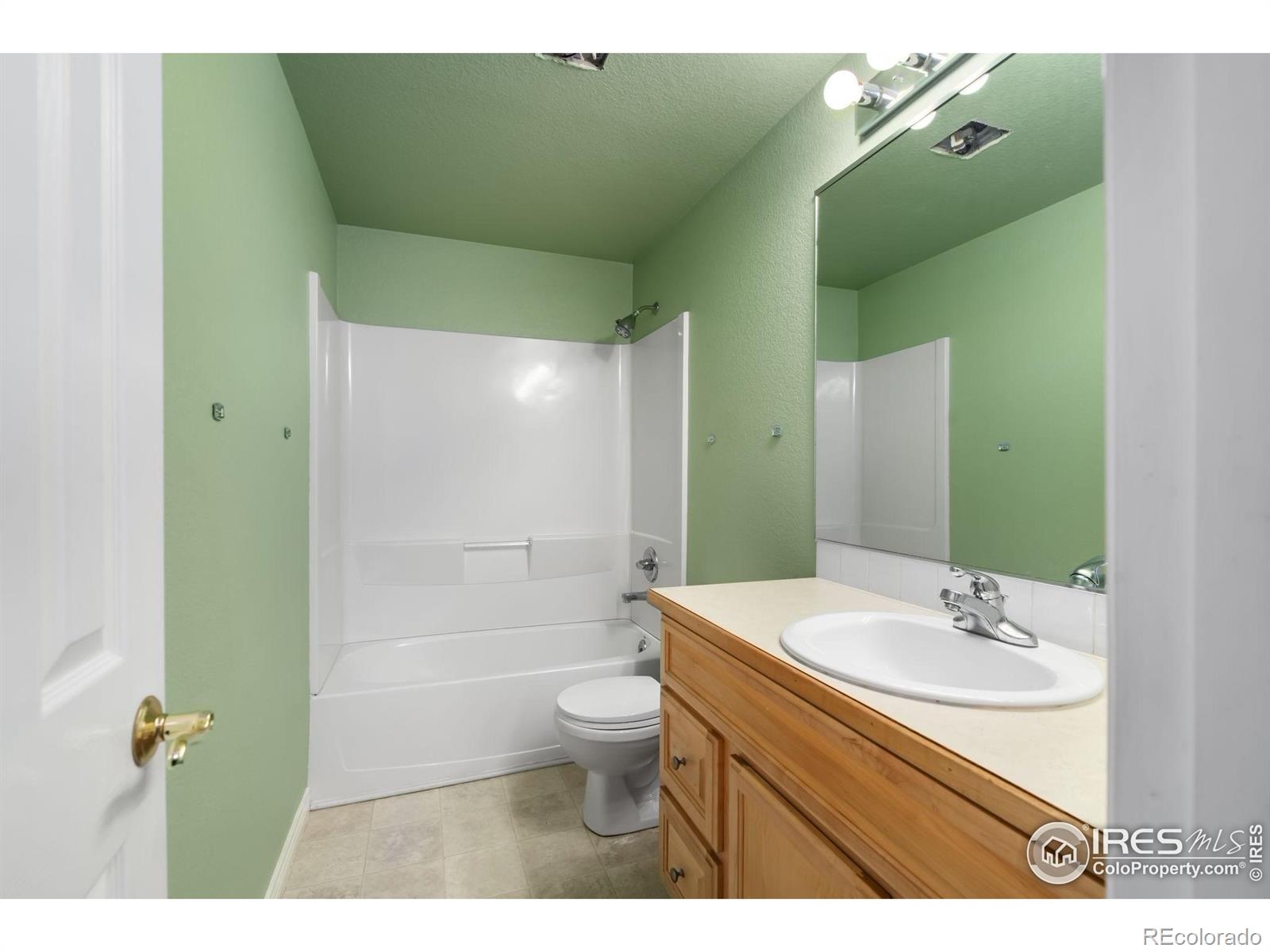 MLS Image #16 for 950  southridge greens boulevard,fort collins, Colorado