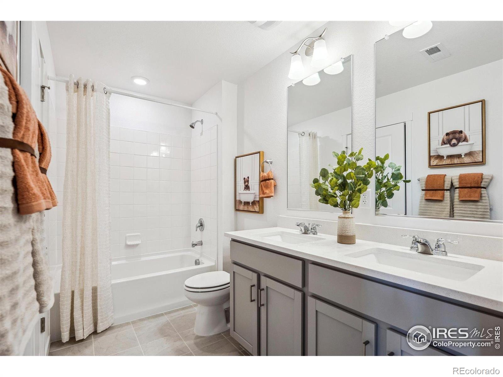 MLS Image #16 for 932  logan peak way,berthoud, Colorado