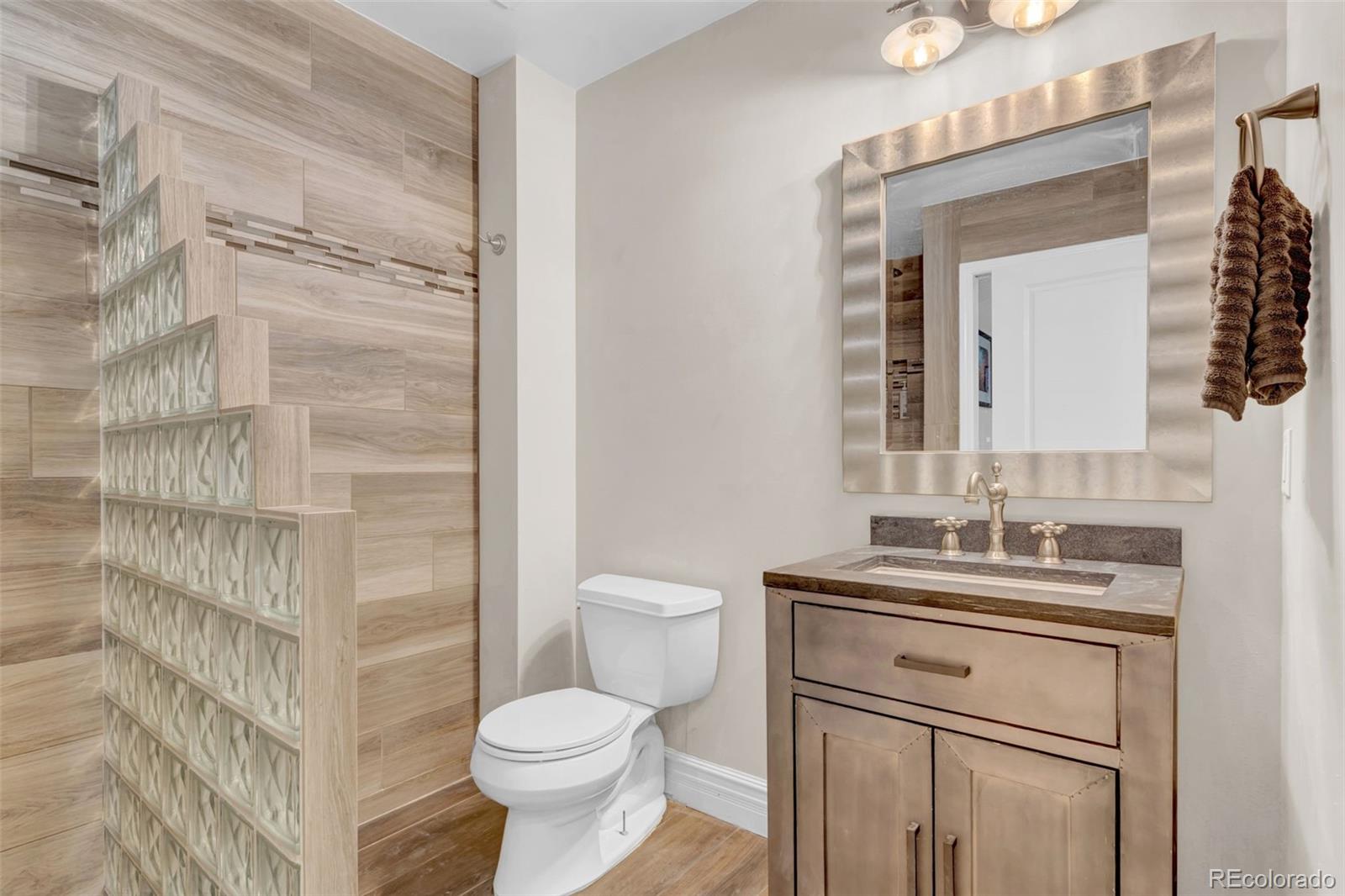 MLS Image #12 for 925 n lincoln street 9d,denver, Colorado