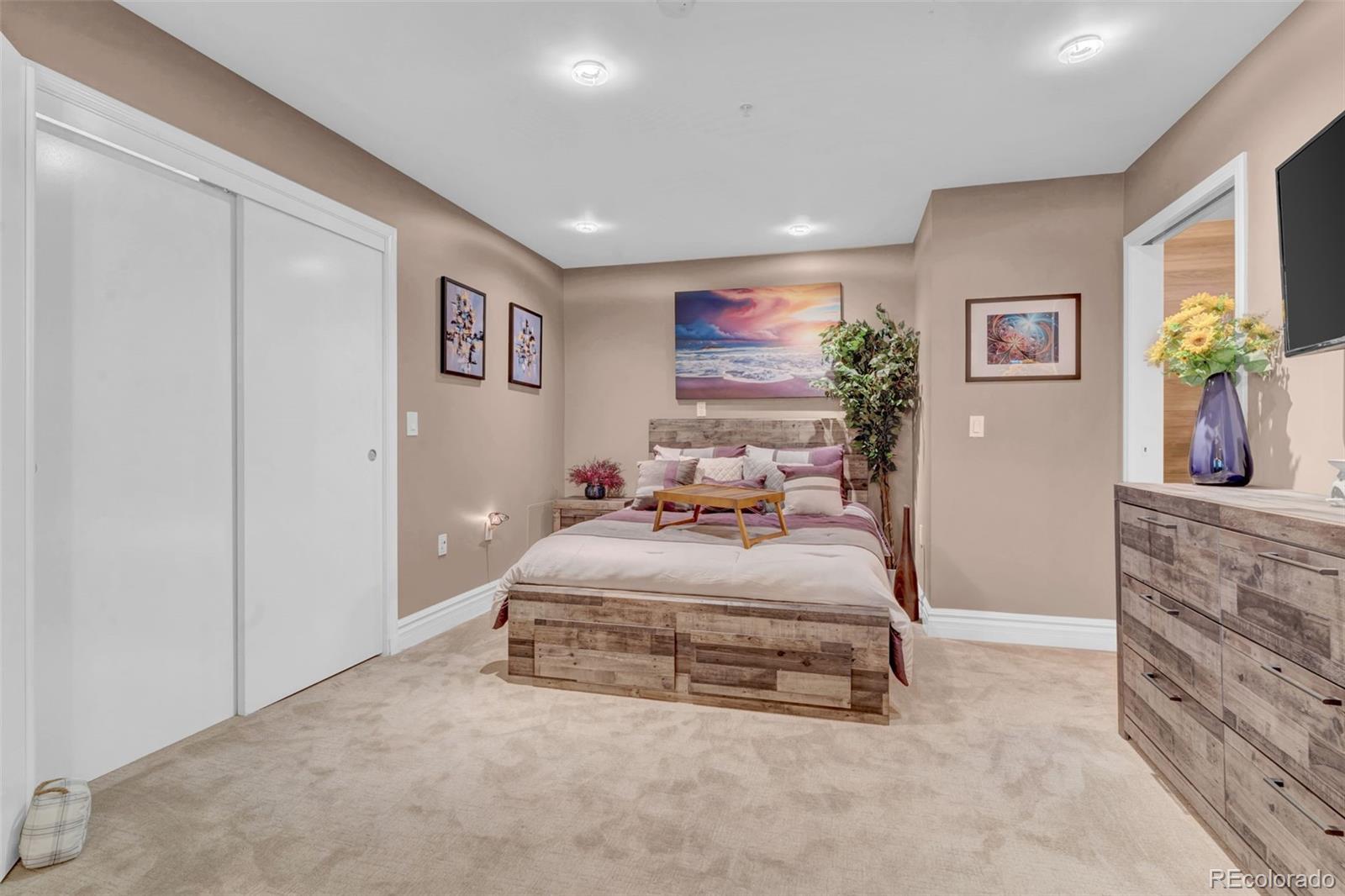 MLS Image #7 for 925 n lincoln street 9d,denver, Colorado