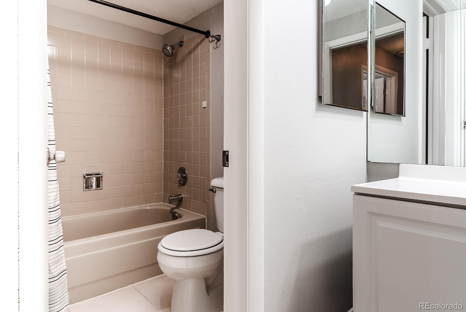 MLS Image #12 for 4074 s atchison way 101,aurora, Colorado