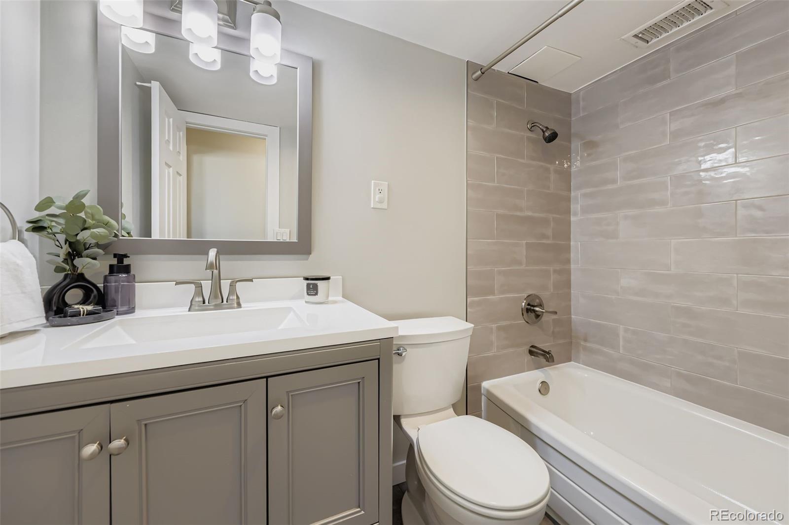 MLS Image #15 for 1121  albion street,denver, Colorado