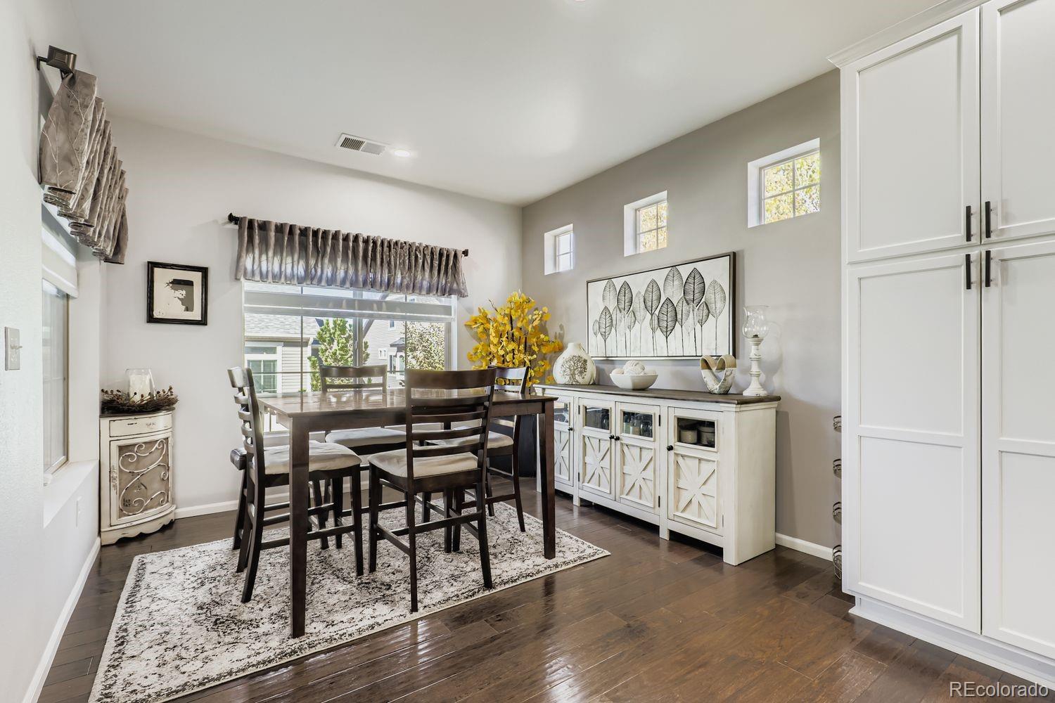 MLS Image #11 for 19601 e 53rd avenue,denver, Colorado