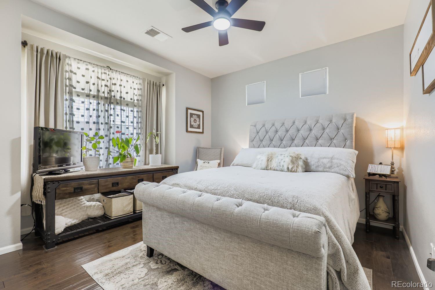 MLS Image #16 for 19601 e 53rd avenue,denver, Colorado