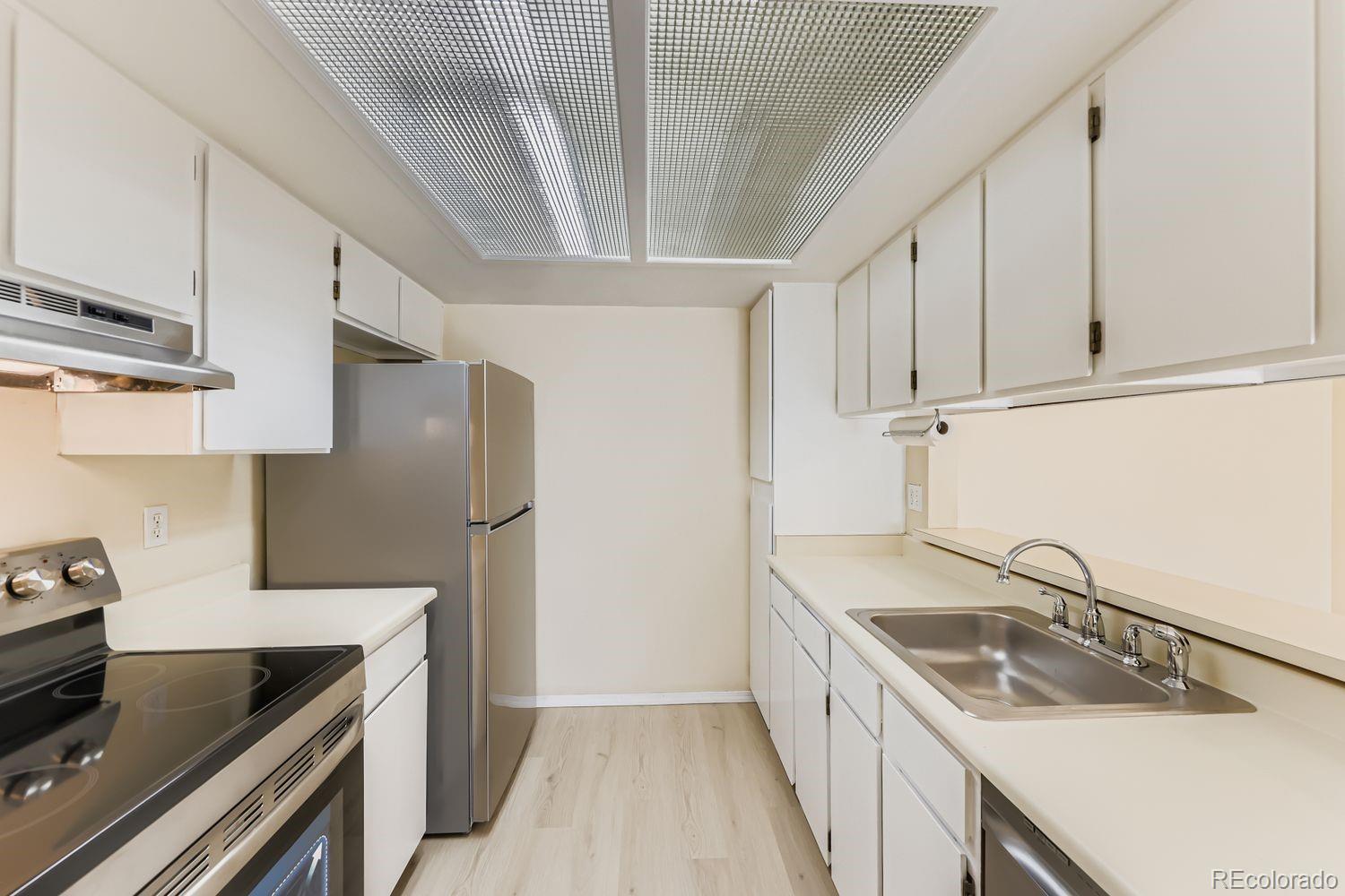 MLS Image #8 for 7710 w 87th drive d,arvada, Colorado