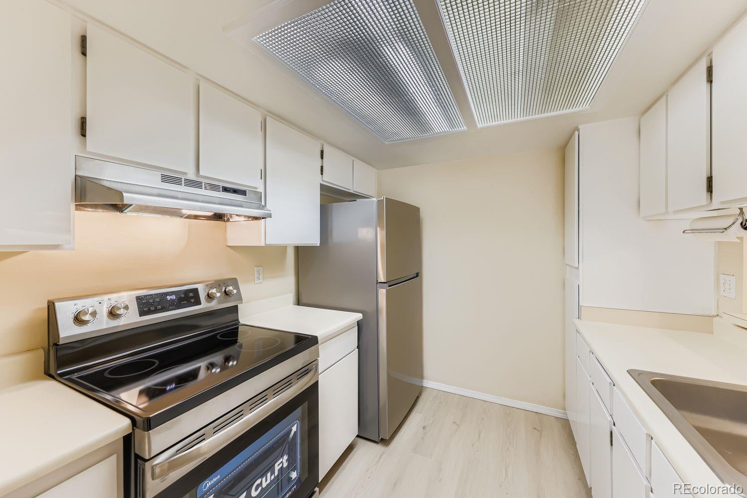 MLS Image #9 for 7710 w 87th drive d,arvada, Colorado