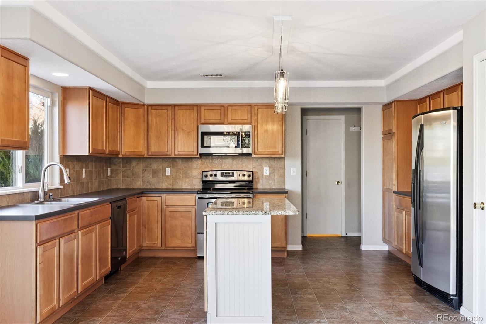 MLS Image #7 for 5290  argonne street,denver, Colorado