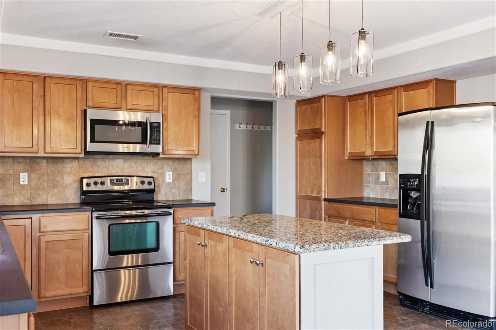 MLS Image #8 for 5290  argonne street,denver, Colorado