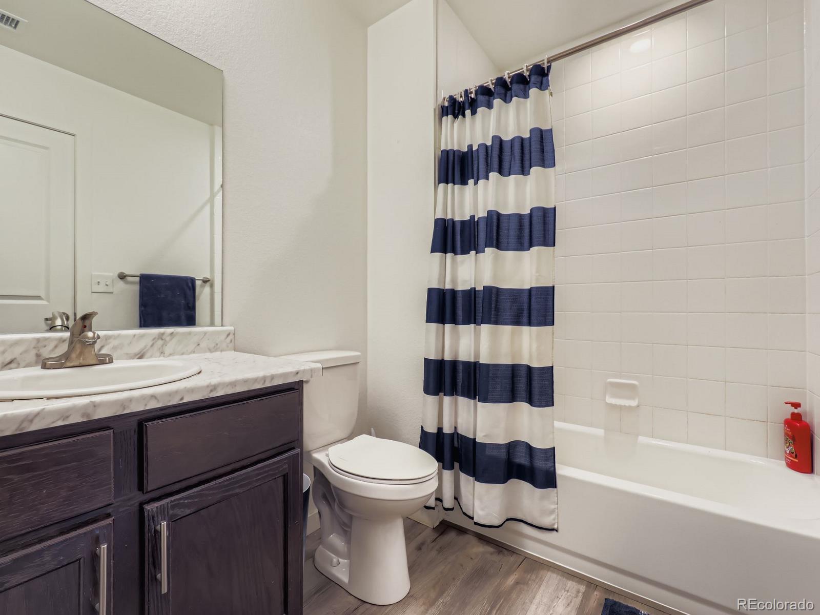 MLS Image #10 for 16090 e 53rd avenue,denver, Colorado