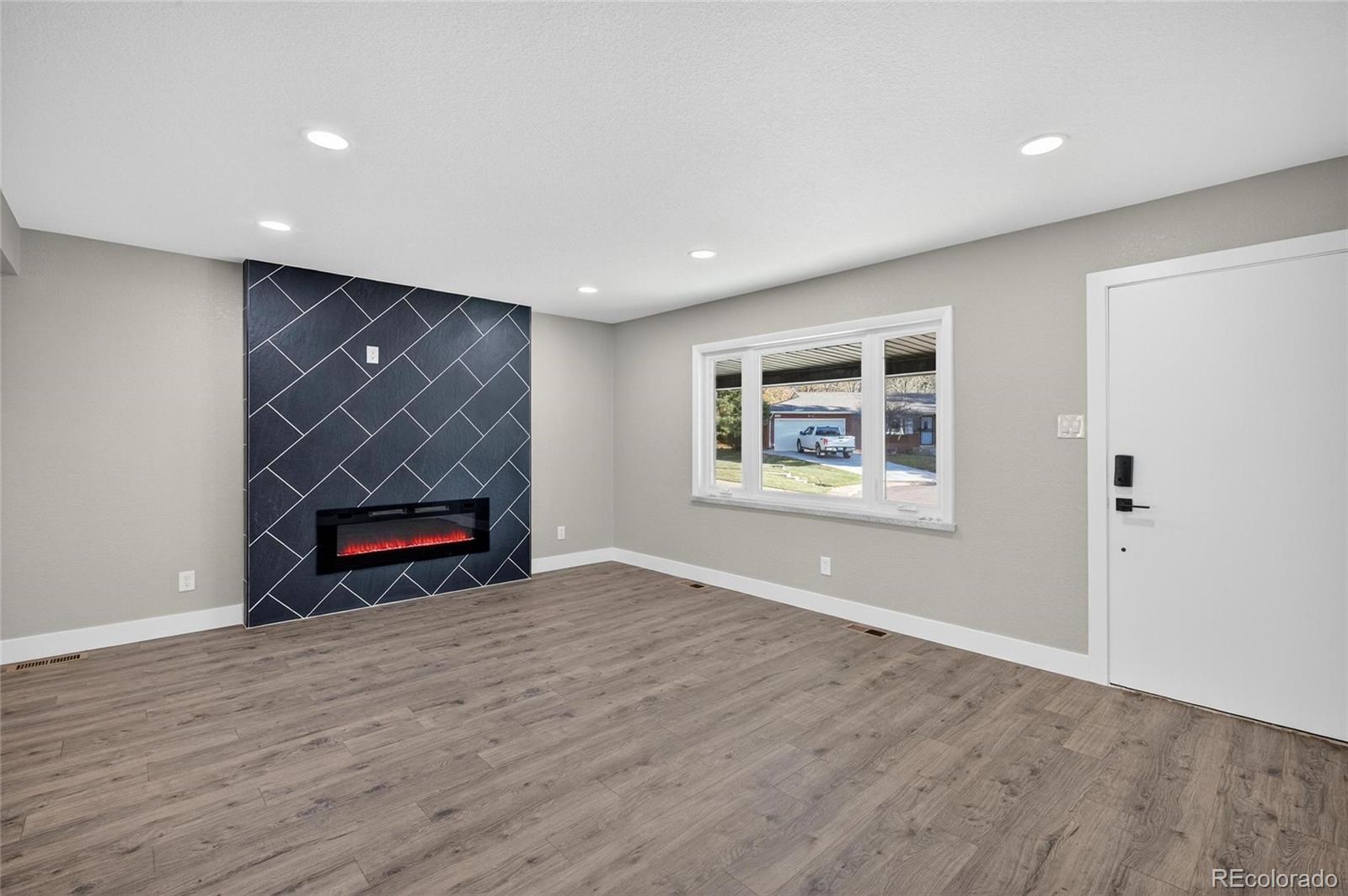 MLS Image #13 for 8329 e kenyon avenue,denver, Colorado