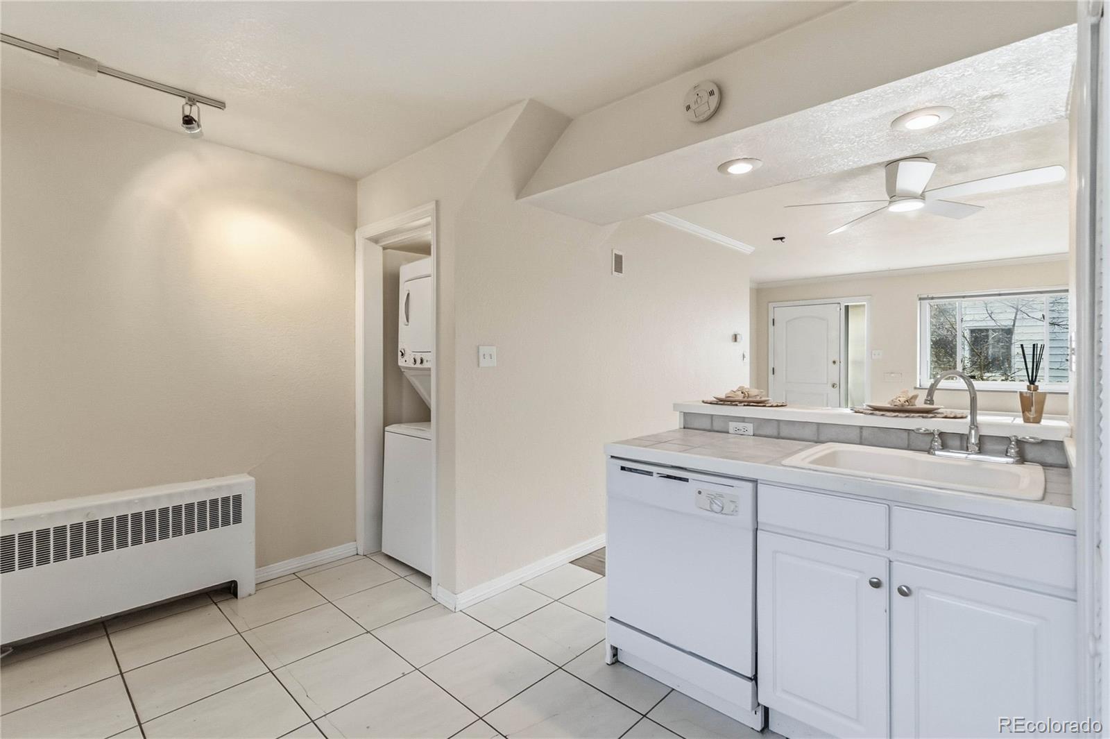 MLS Image #11 for 2356 s race street,denver, Colorado