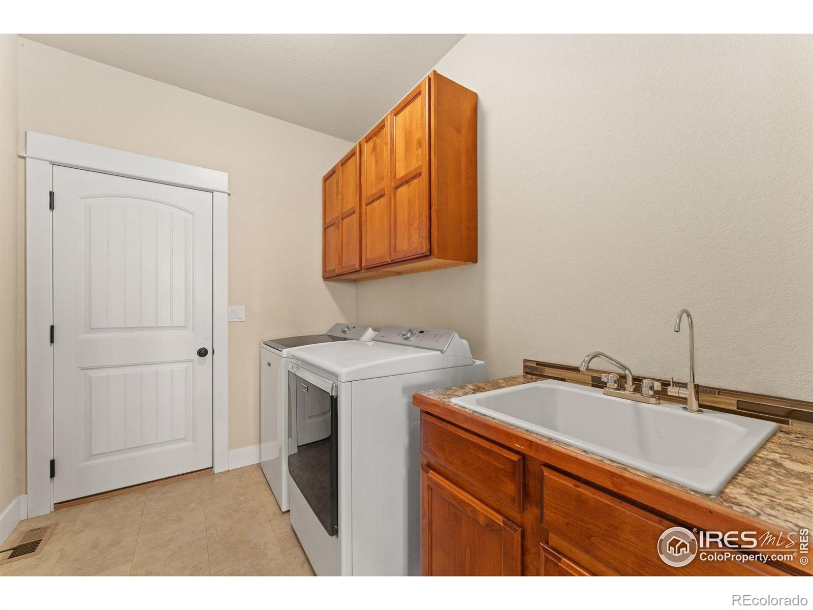 MLS Image #23 for 3337  brunner boulevard,johnstown, Colorado