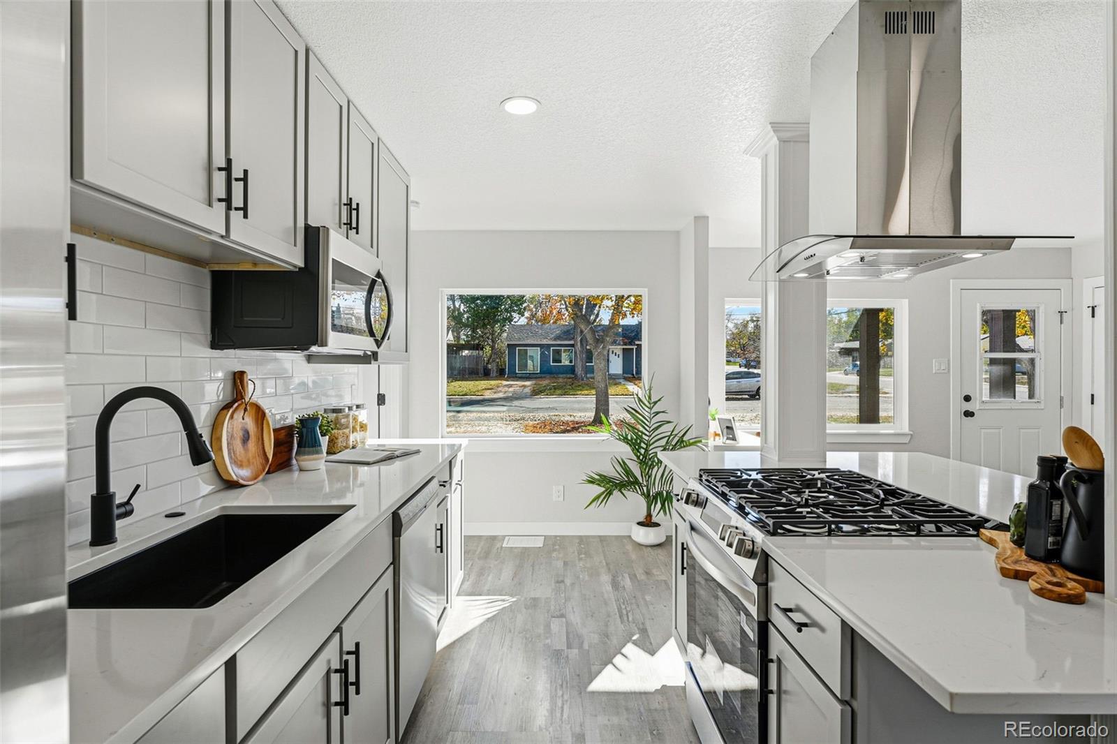 MLS Image #14 for 4801 e bates avenue,denver, Colorado