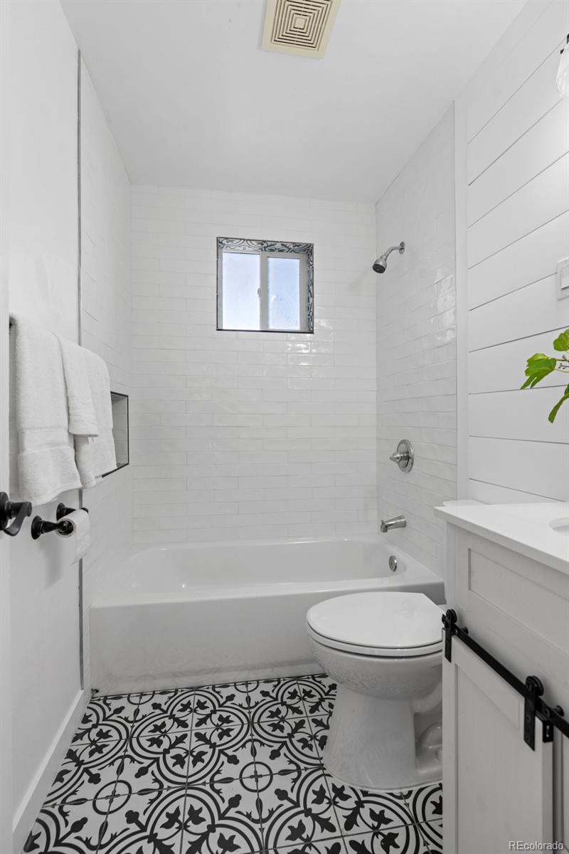 MLS Image #14 for 1375  rosemary street,denver, Colorado