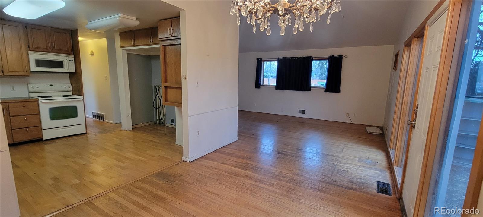 MLS Image #3 for 2490  lewis street,lakewood, Colorado
