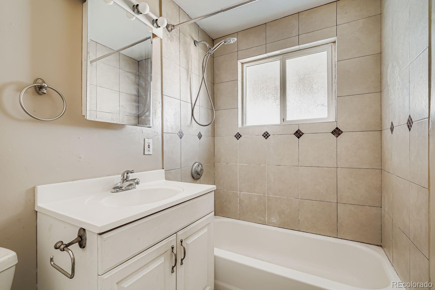 MLS Image #10 for 8303  acoma way,denver, Colorado