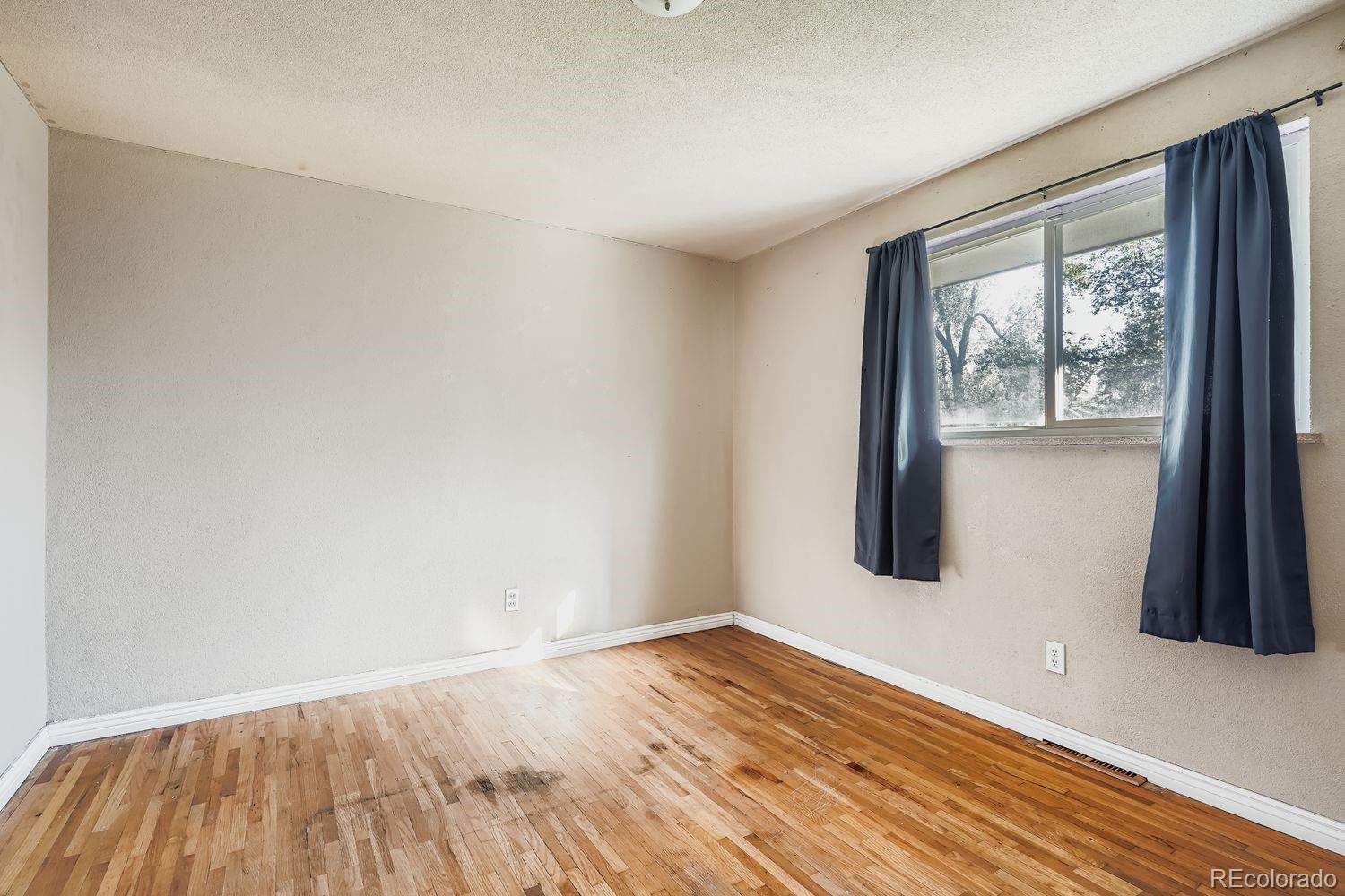 MLS Image #9 for 8303  acoma way,denver, Colorado