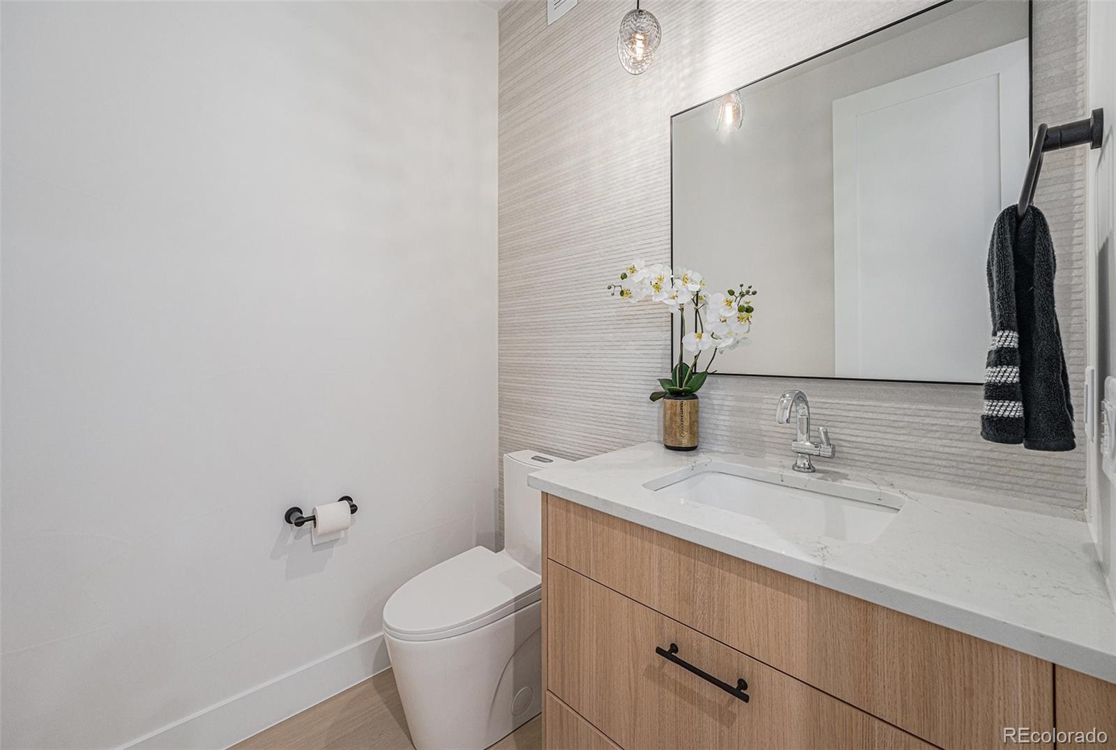 MLS Image #14 for 1023 s emerson street,denver, Colorado