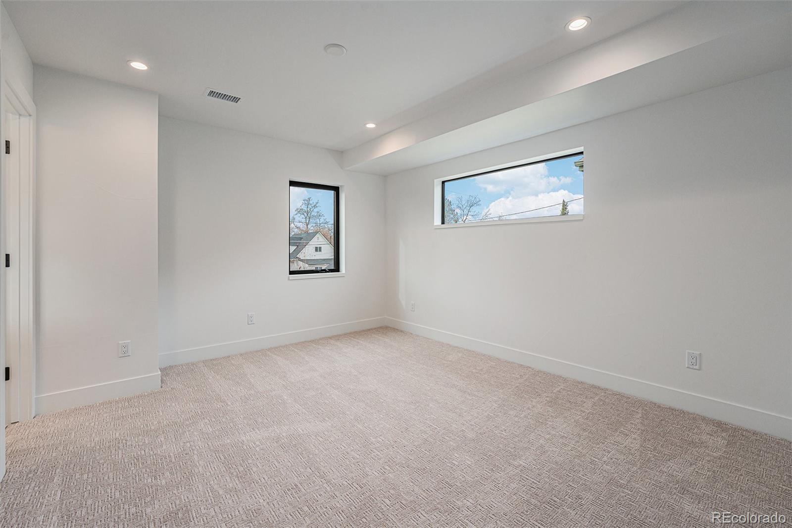 MLS Image #22 for 1023 s emerson street,denver, Colorado