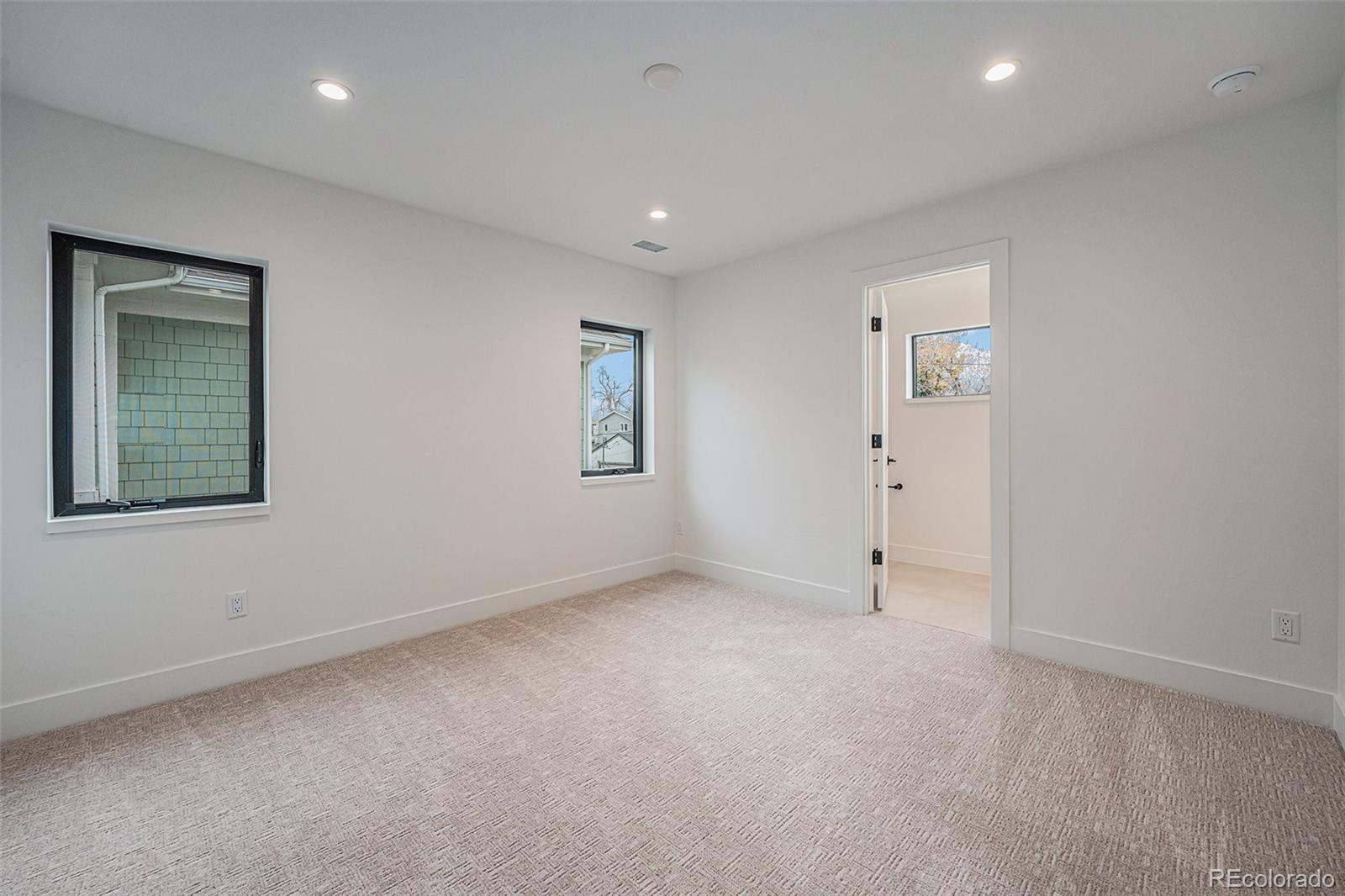 MLS Image #23 for 1023 s emerson street,denver, Colorado