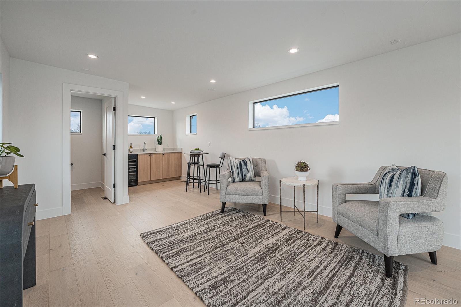 MLS Image #26 for 1023 s emerson street,denver, Colorado
