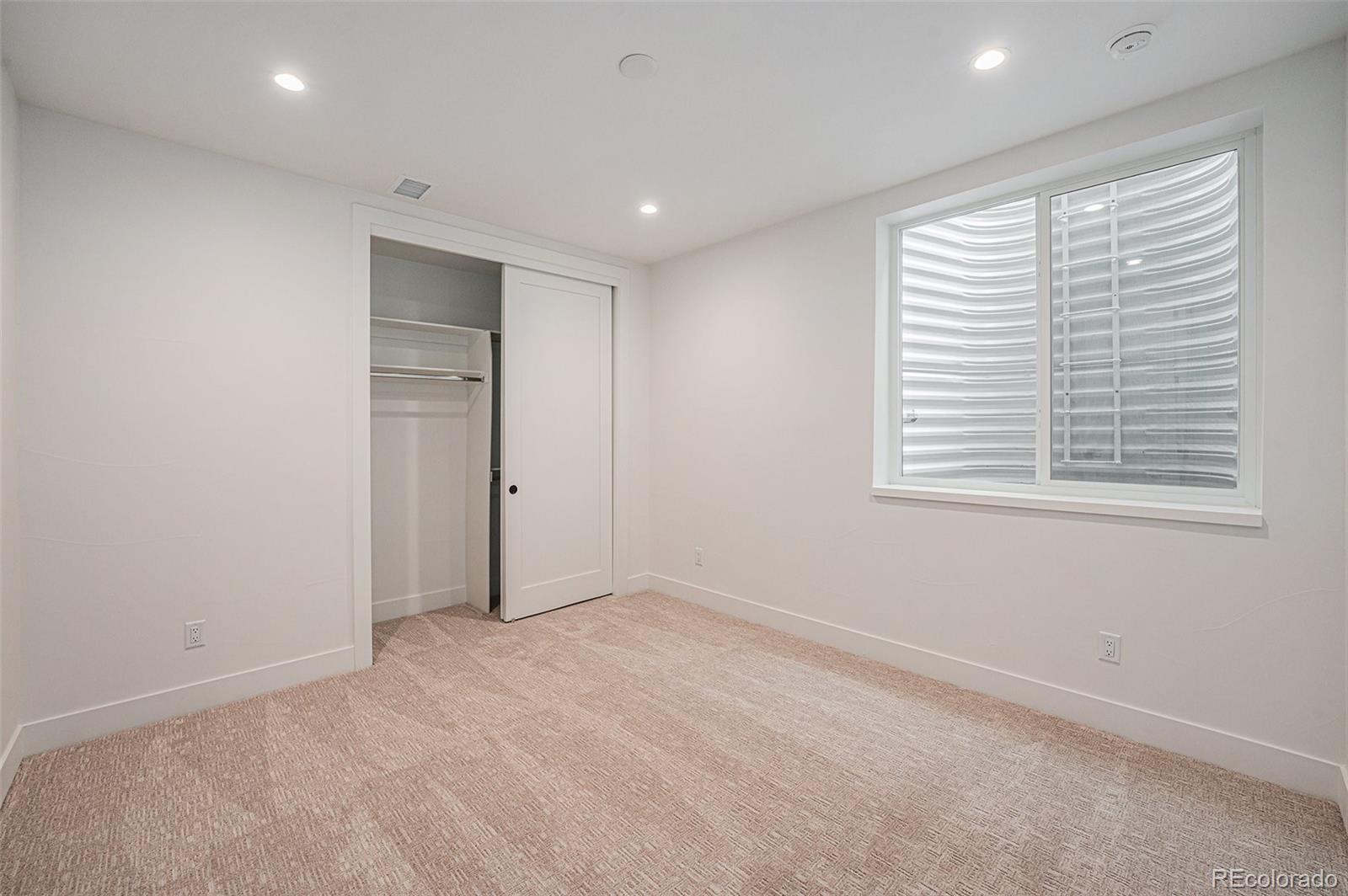 MLS Image #37 for 1023 s emerson street,denver, Colorado