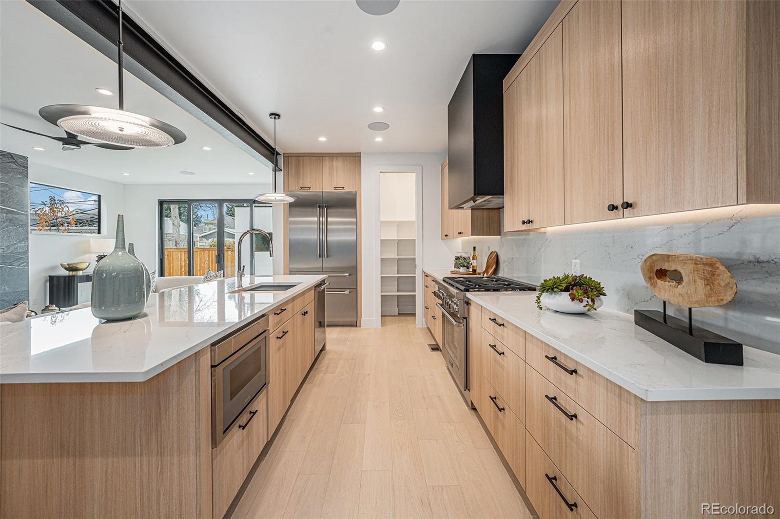 MLS Image #4 for 1023 s emerson street,denver, Colorado