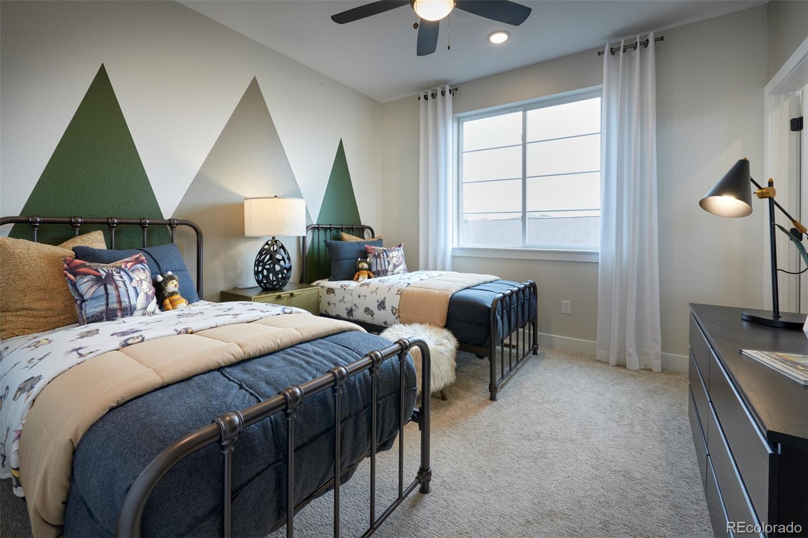 MLS Image #18 for 24003 e 39th avenue,aurora, Colorado
