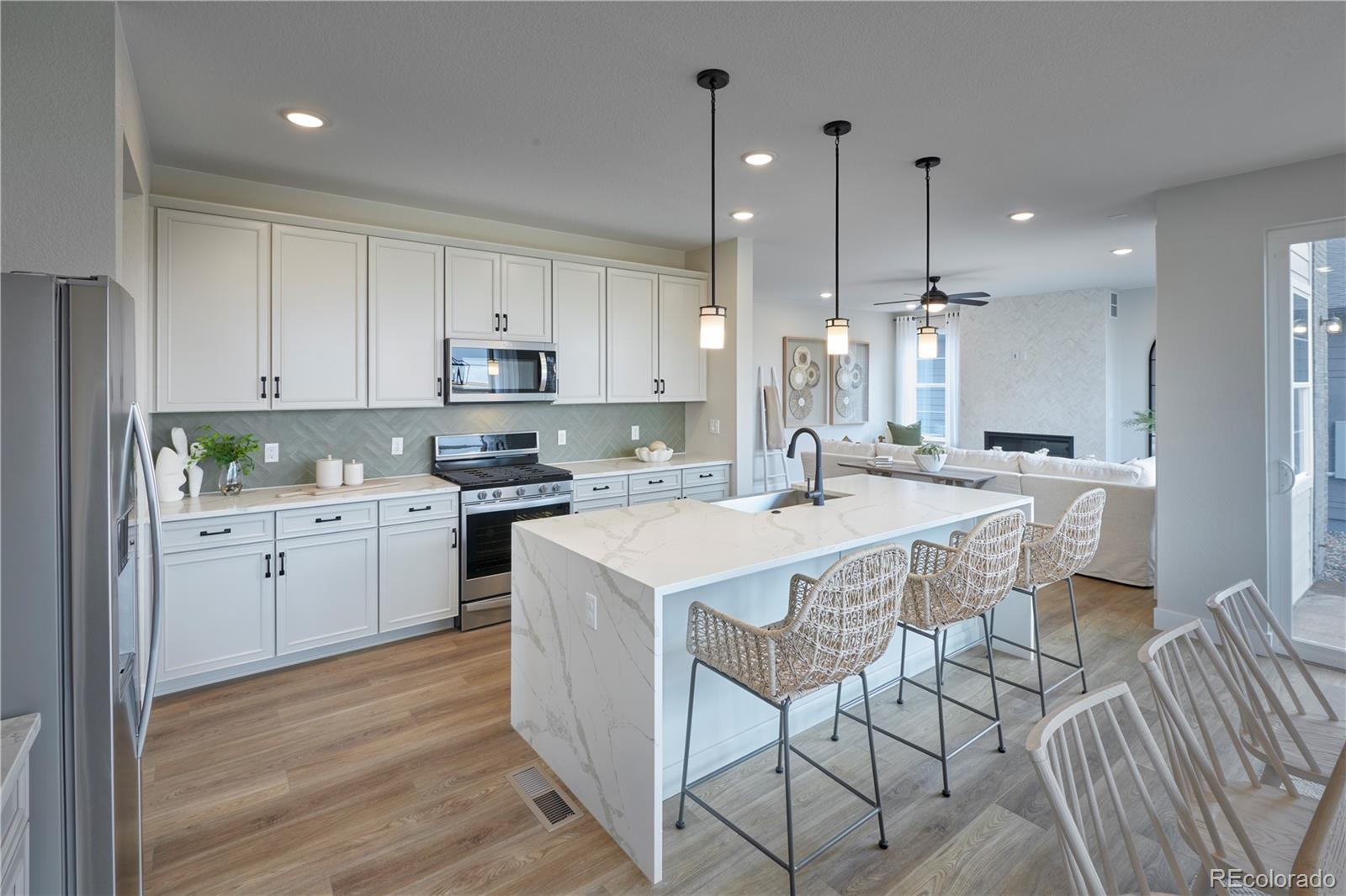 MLS Image #7 for 24003 e 39th avenue,aurora, Colorado