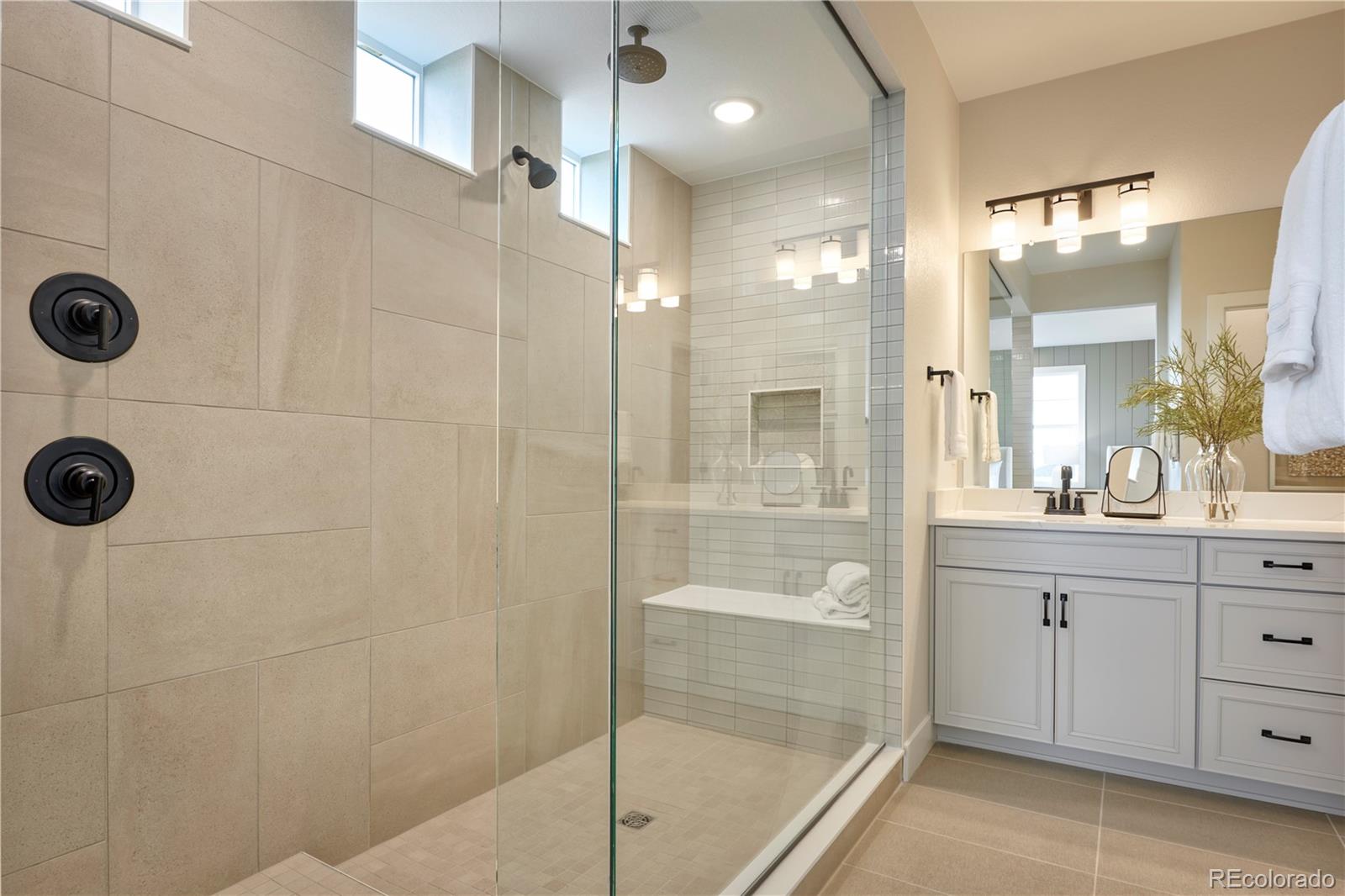 MLS Image #9 for 24003 e 39th avenue,aurora, Colorado