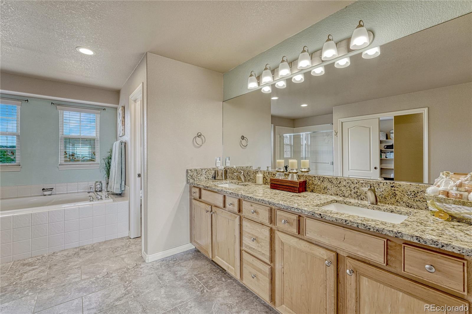 MLS Image #25 for 1519  oakmont drive,colorado springs, Colorado