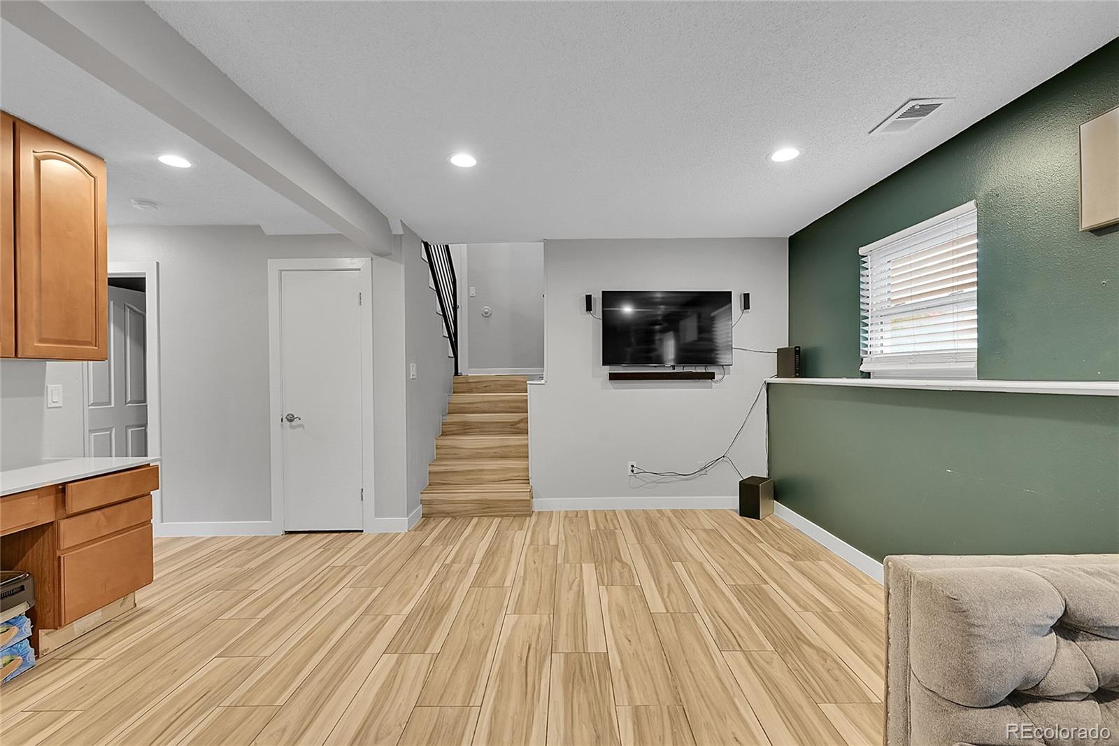 MLS Image #20 for 1922  danube way,aurora, Colorado
