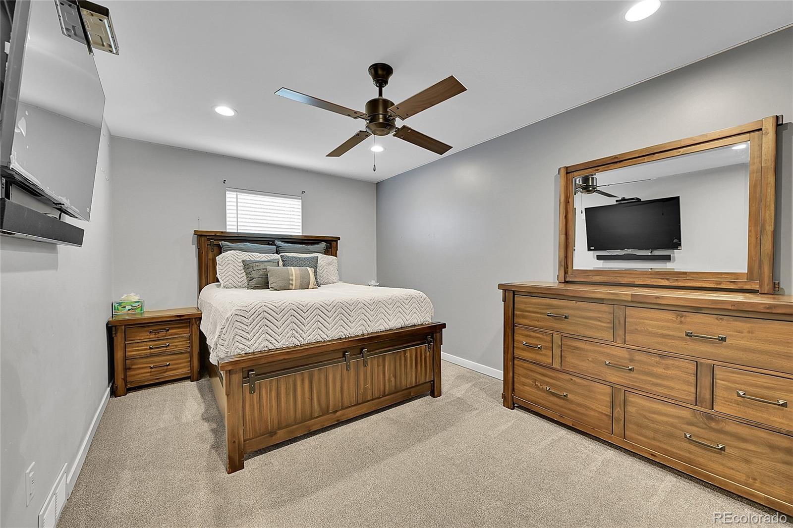 MLS Image #5 for 1922  danube way,aurora, Colorado