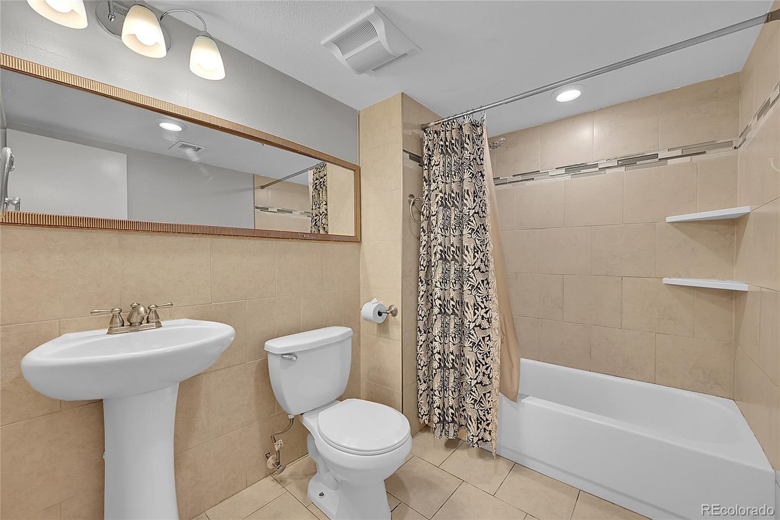 MLS Image #6 for 1922  danube way,aurora, Colorado