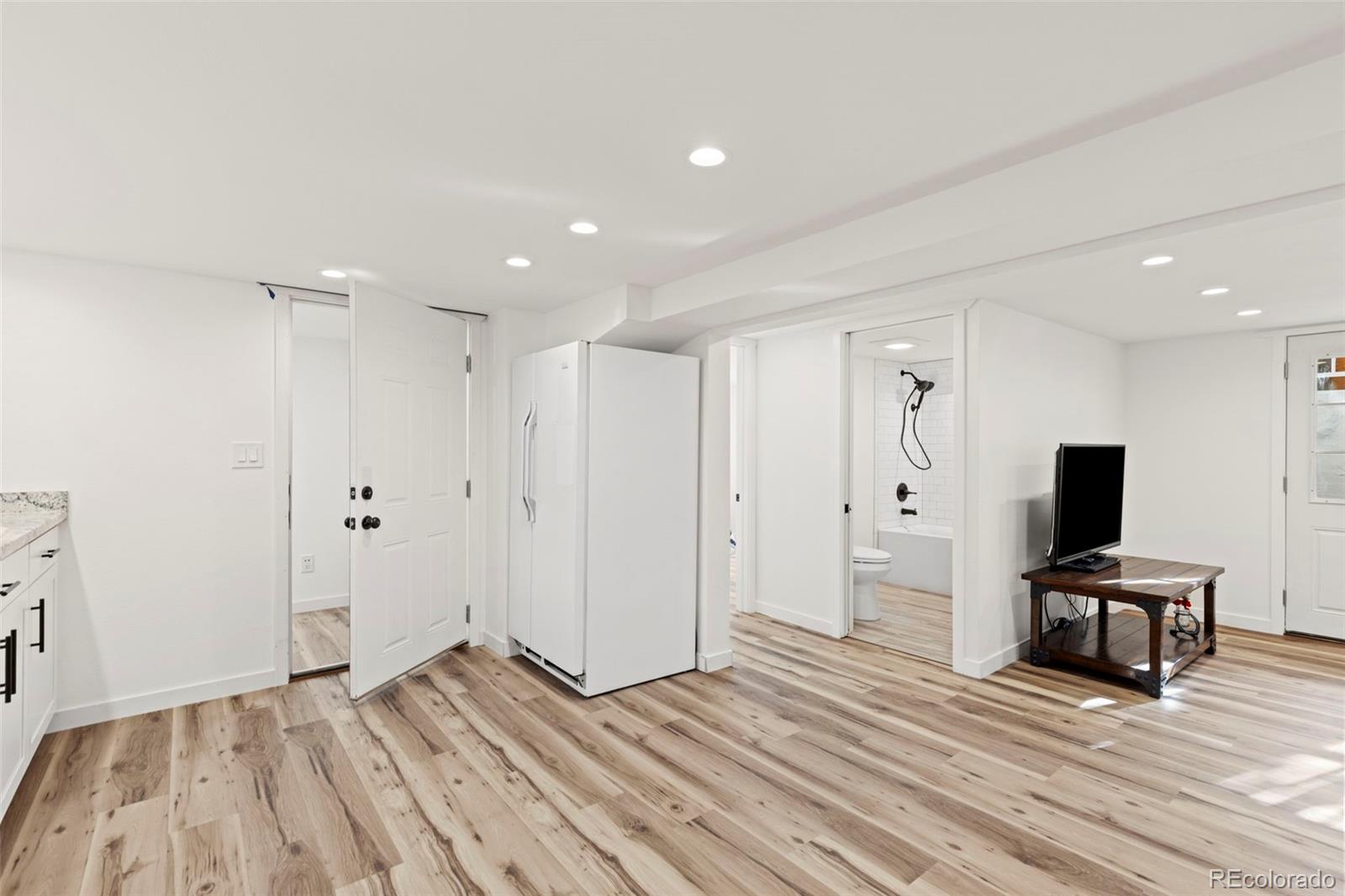 MLS Image #23 for 4100 s lincoln street,englewood, Colorado