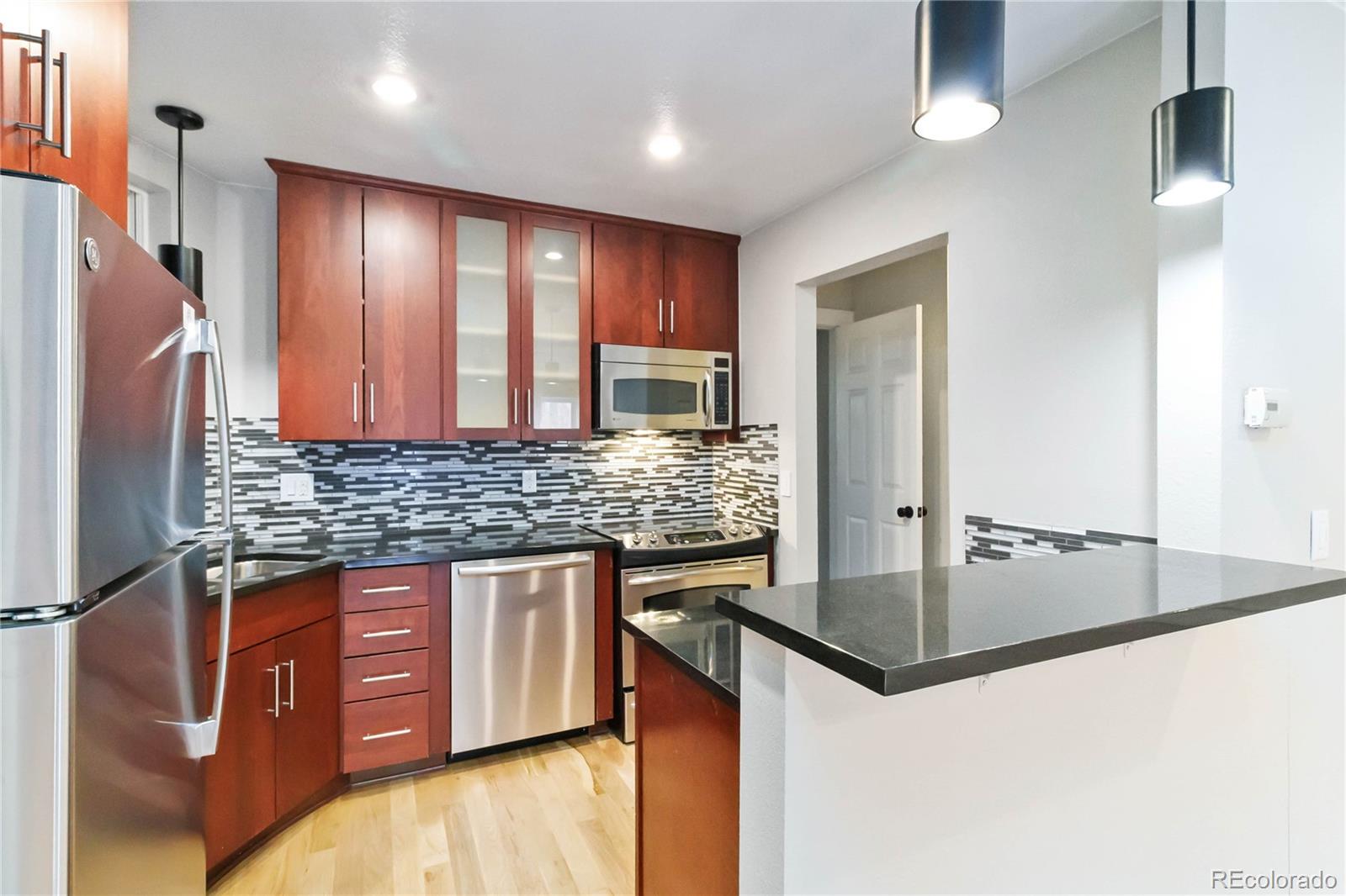 MLS Image #12 for 1123 n sherman street 16,denver, Colorado